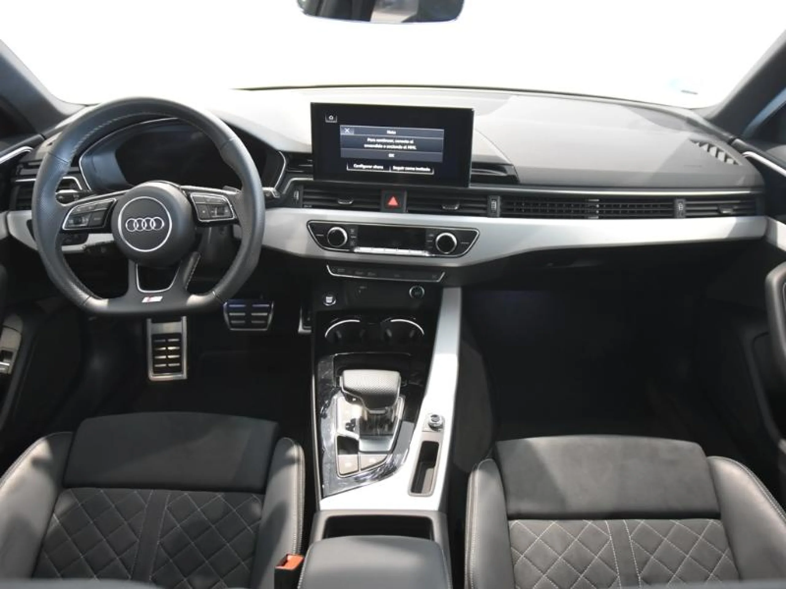 AUDI A4 AVANT BLACK LINE 35 TFSI 110KW S TRONIC - Foto 4