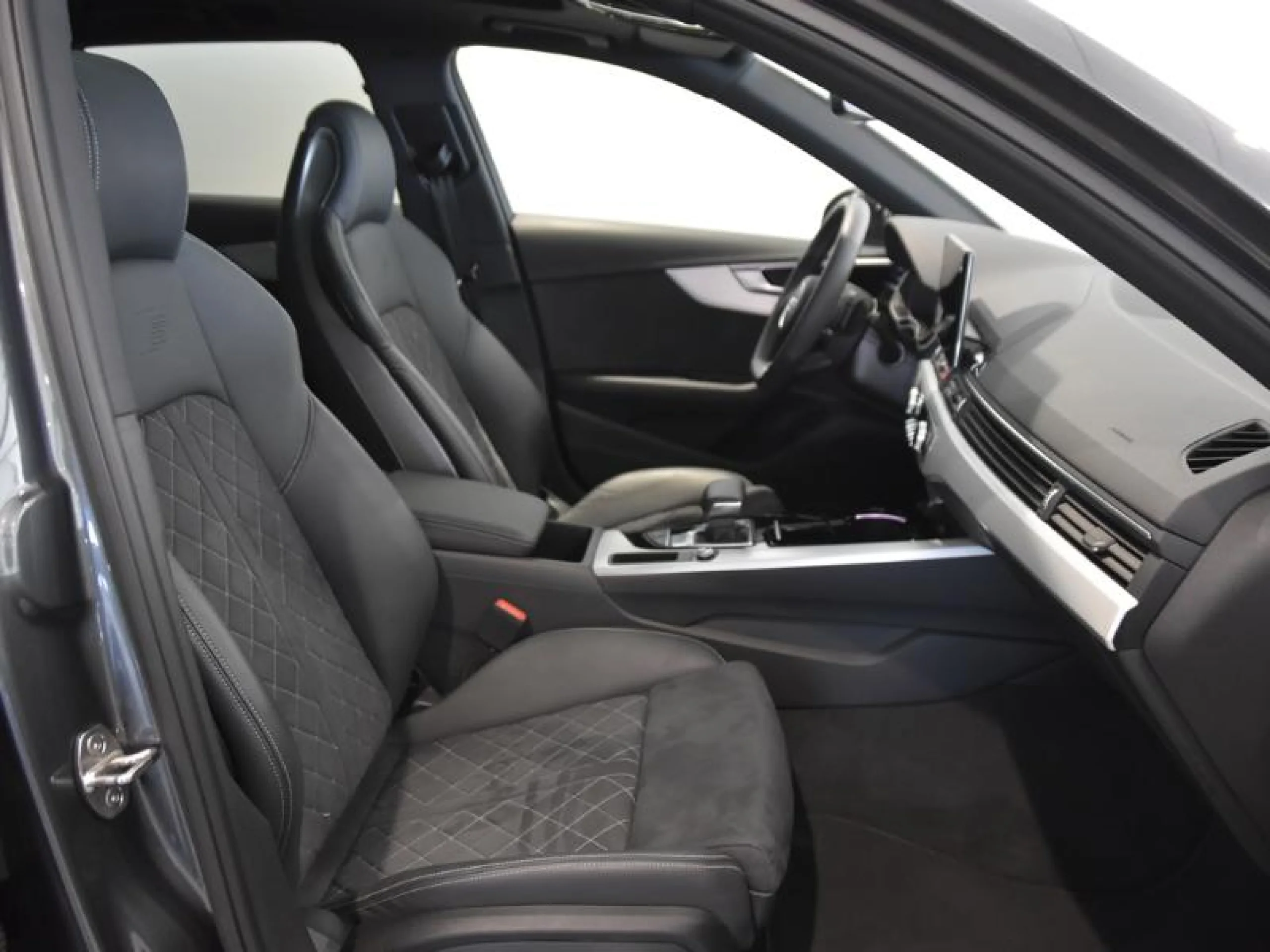 AUDI A4 AVANT BLACK LINE 35 TFSI 110KW S TRONIC - Foto 6