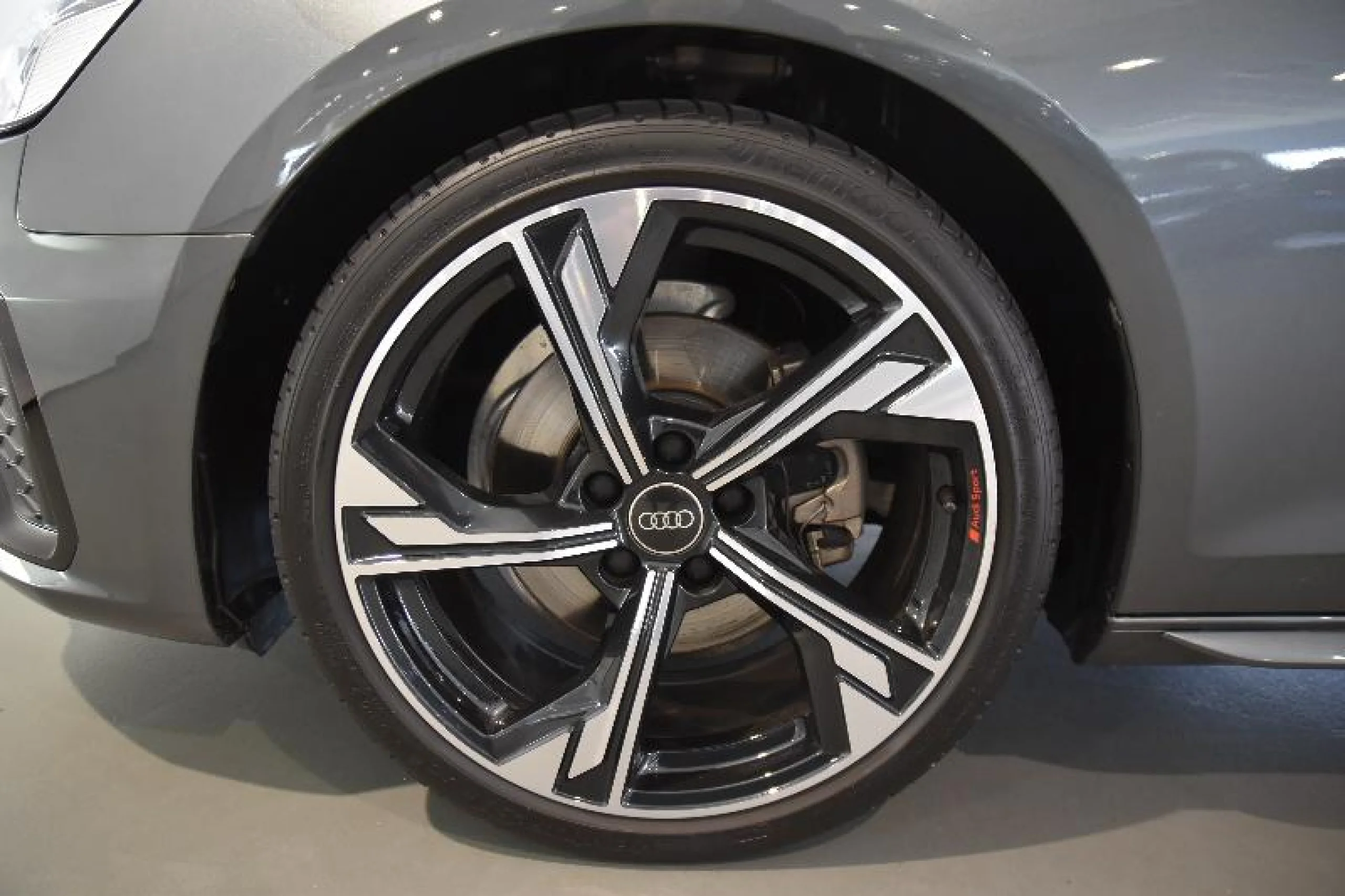 AUDI A4 AVANT BLACK LINE 35 TFSI 110KW S TRONIC - Foto 8