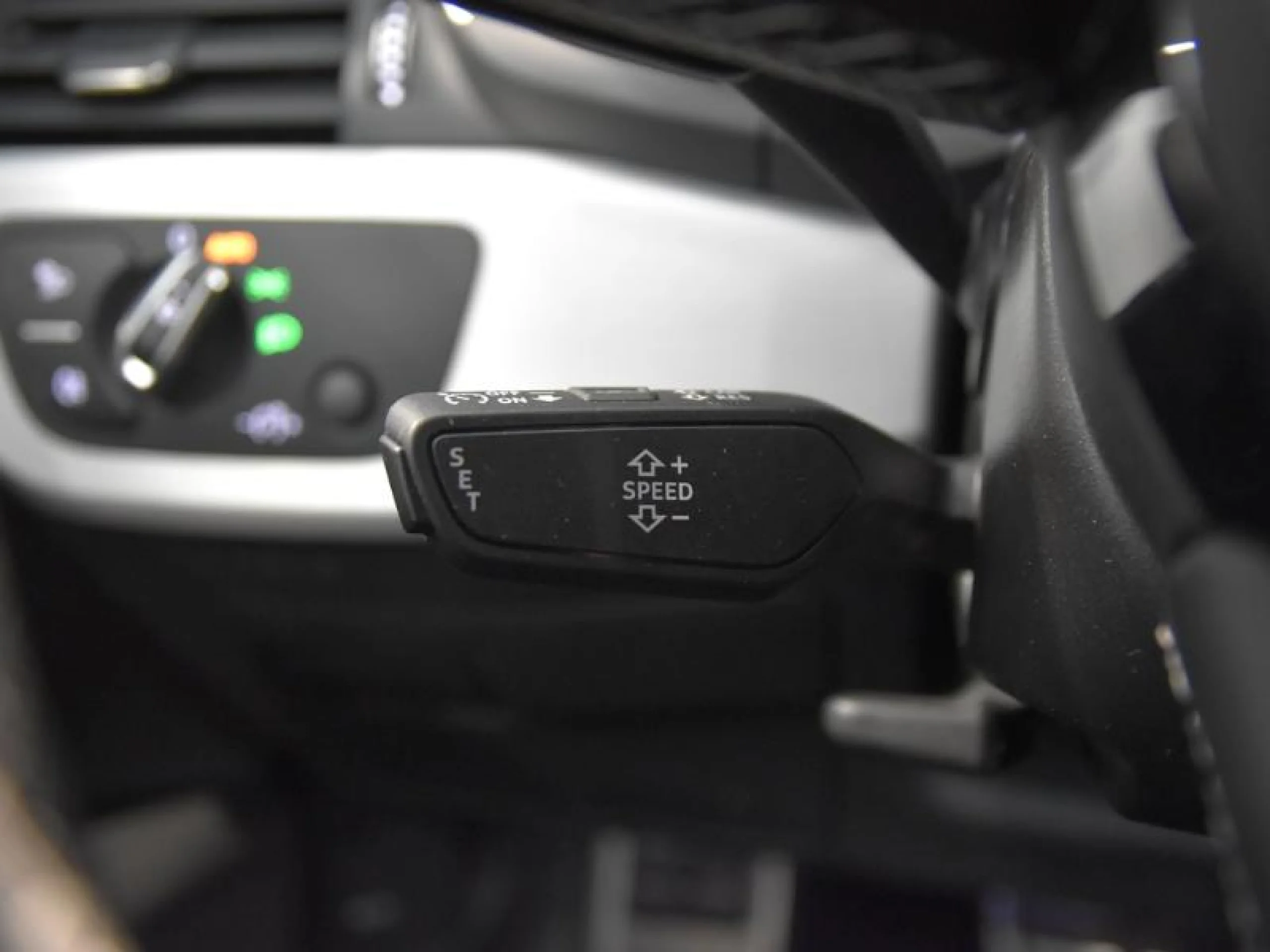 AUDI A4 AVANT BLACK LINE 35 TFSI 110KW S TRONIC - Foto 19