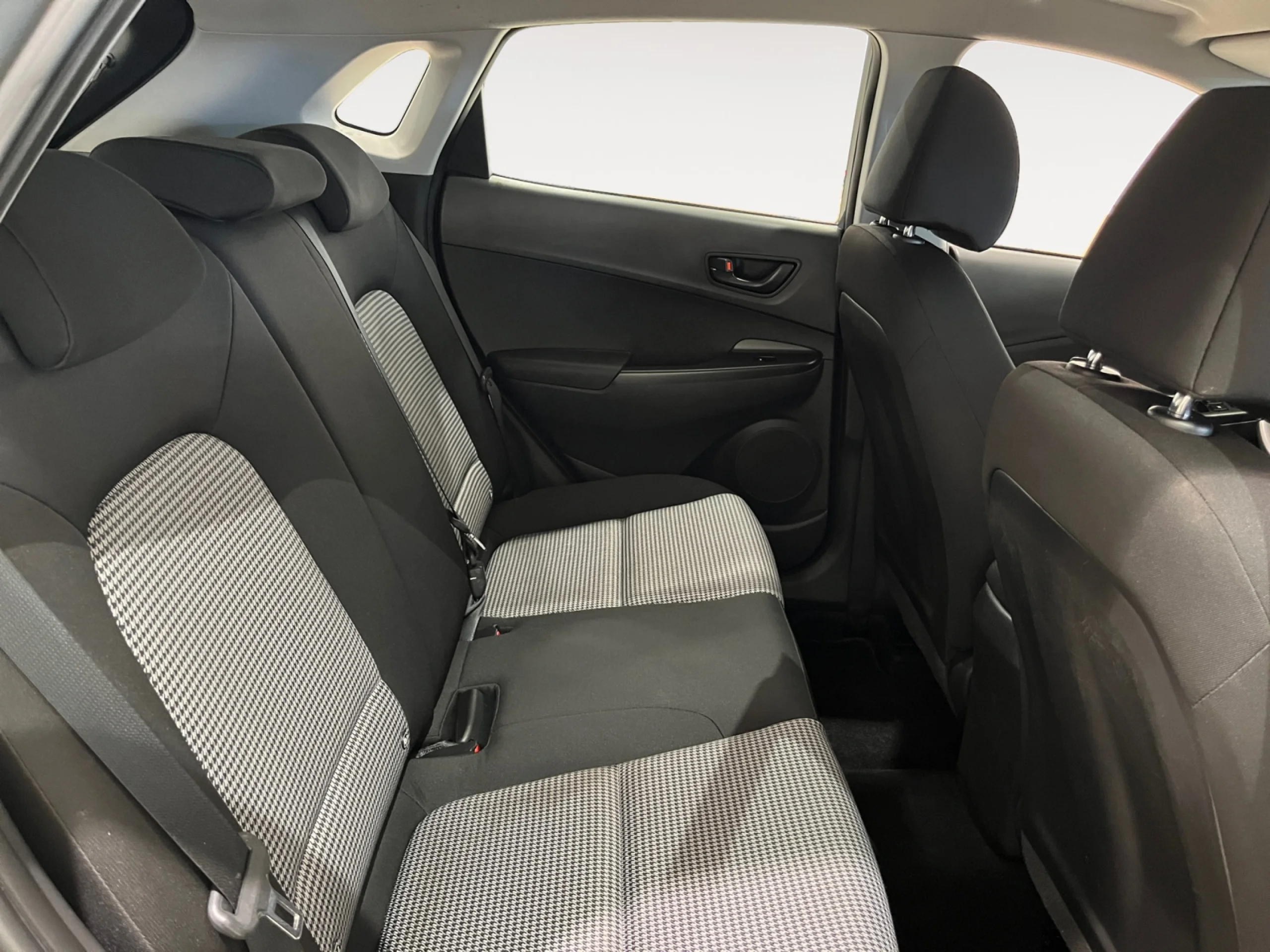 HYUNDAI KONA 1.0 TGDI KLASS 4X2 - Foto 6