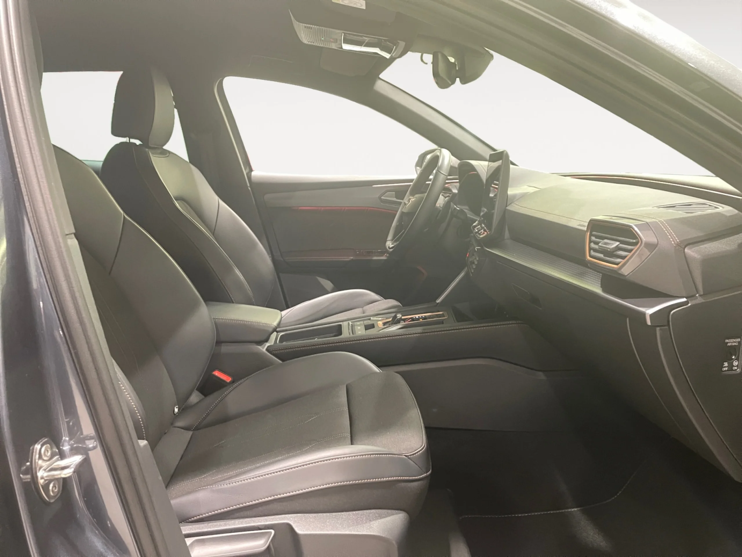 CUPRA LEON 1.5 ETSI 110KW (150CV) DSG - Foto 5