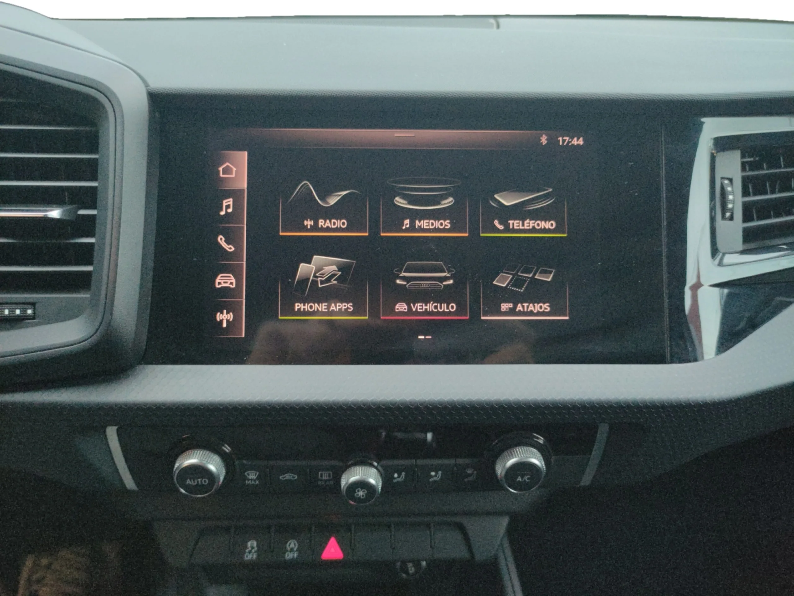 AUDI A1 SPORTBACK S LINE 30 TFSI 85KW (116CV) - Foto 9