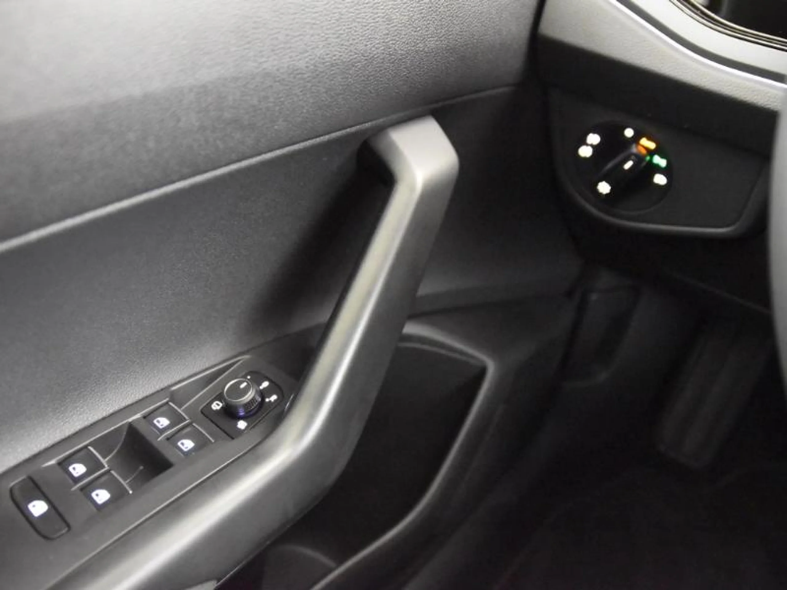 VOLKSWAGEN TAIGO TAIGO R LINE 1.0 TSI 85 KW (115 CV )  AUTOM TICO DSG 7 VEL. - Foto 15