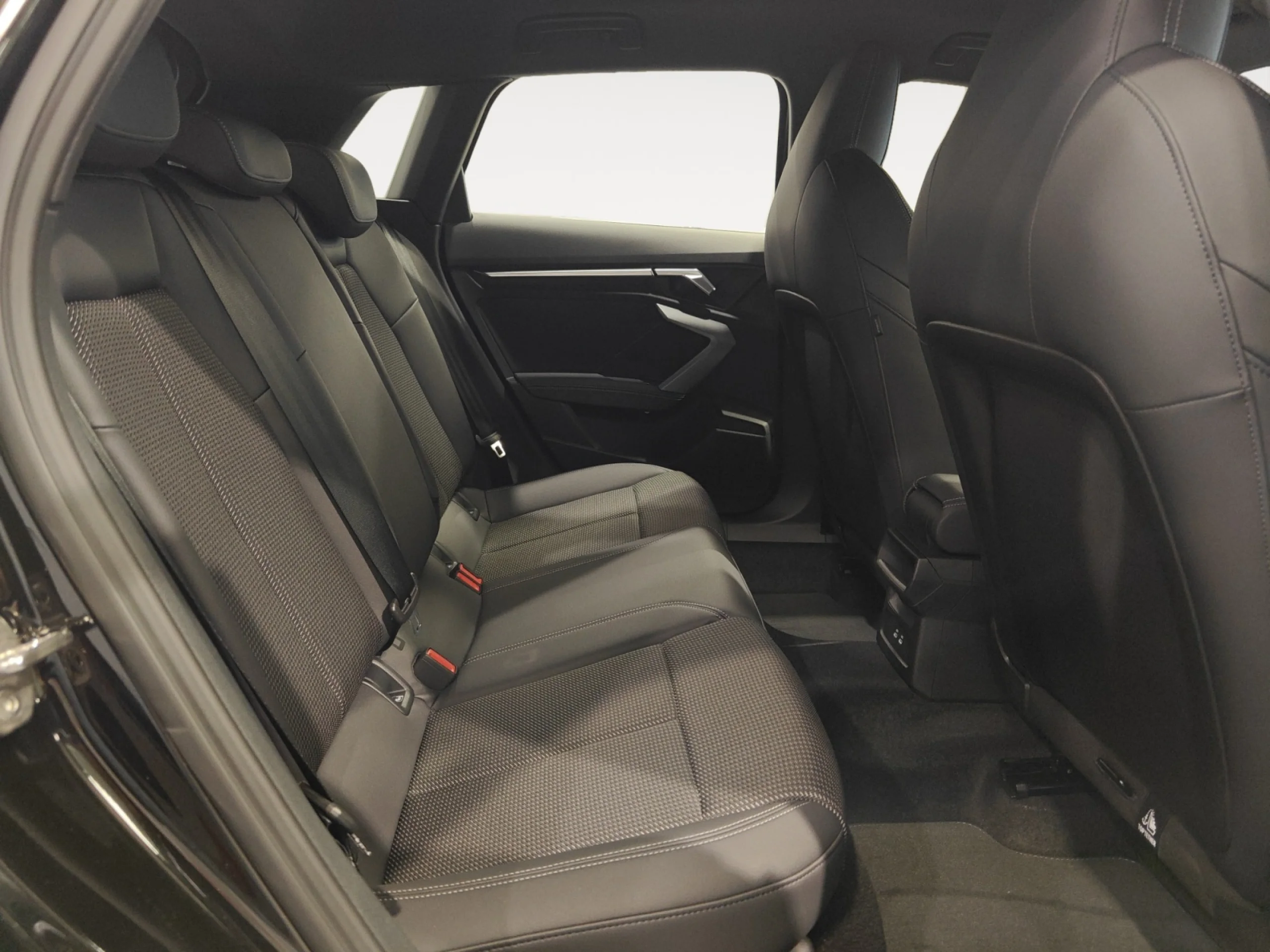 AUDI A3 ALLSTREET GENUINE TDI 110KW S TRONIC - Foto 6