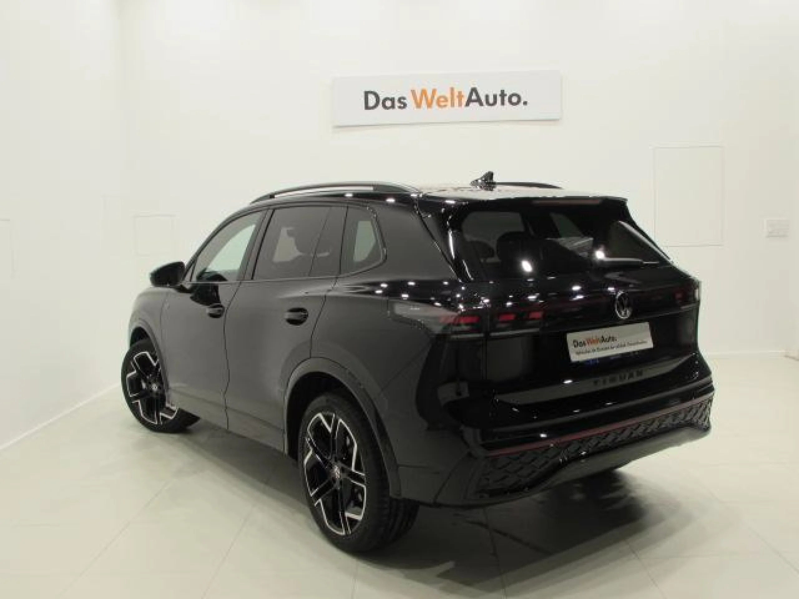 VOLKSWAGEN TIGUAN TIGUAN R LINE 2.0 TDI 4MOTION 142 KW (193 CV)  AUTOM TICO DSG 7 VEL. - Foto 2