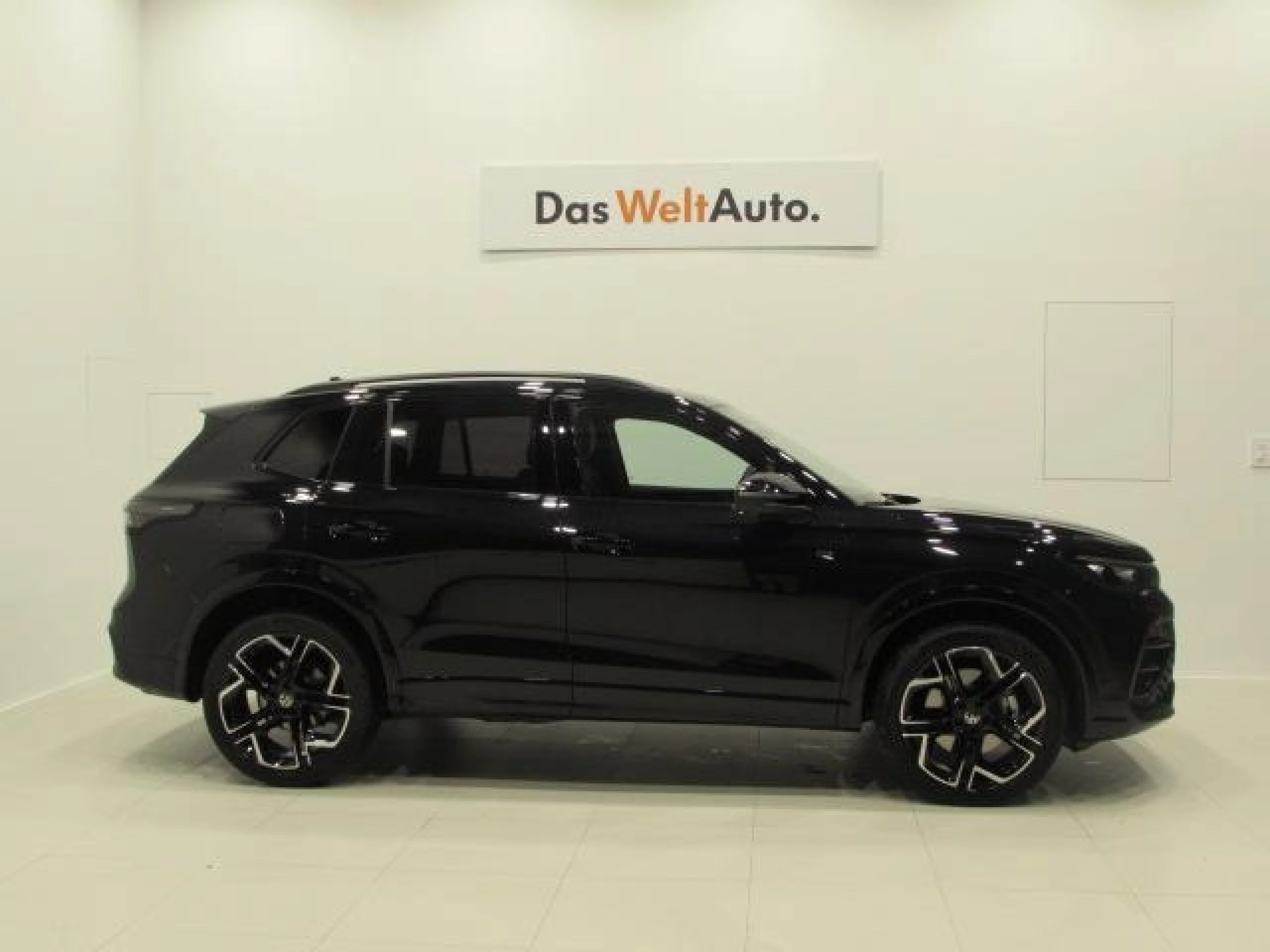 VOLKSWAGEN TIGUAN TIGUAN R LINE 2.0 TDI 4MOTION 142 KW (193 CV)  AUTOM TICO DSG 7 VEL. - Foto 3