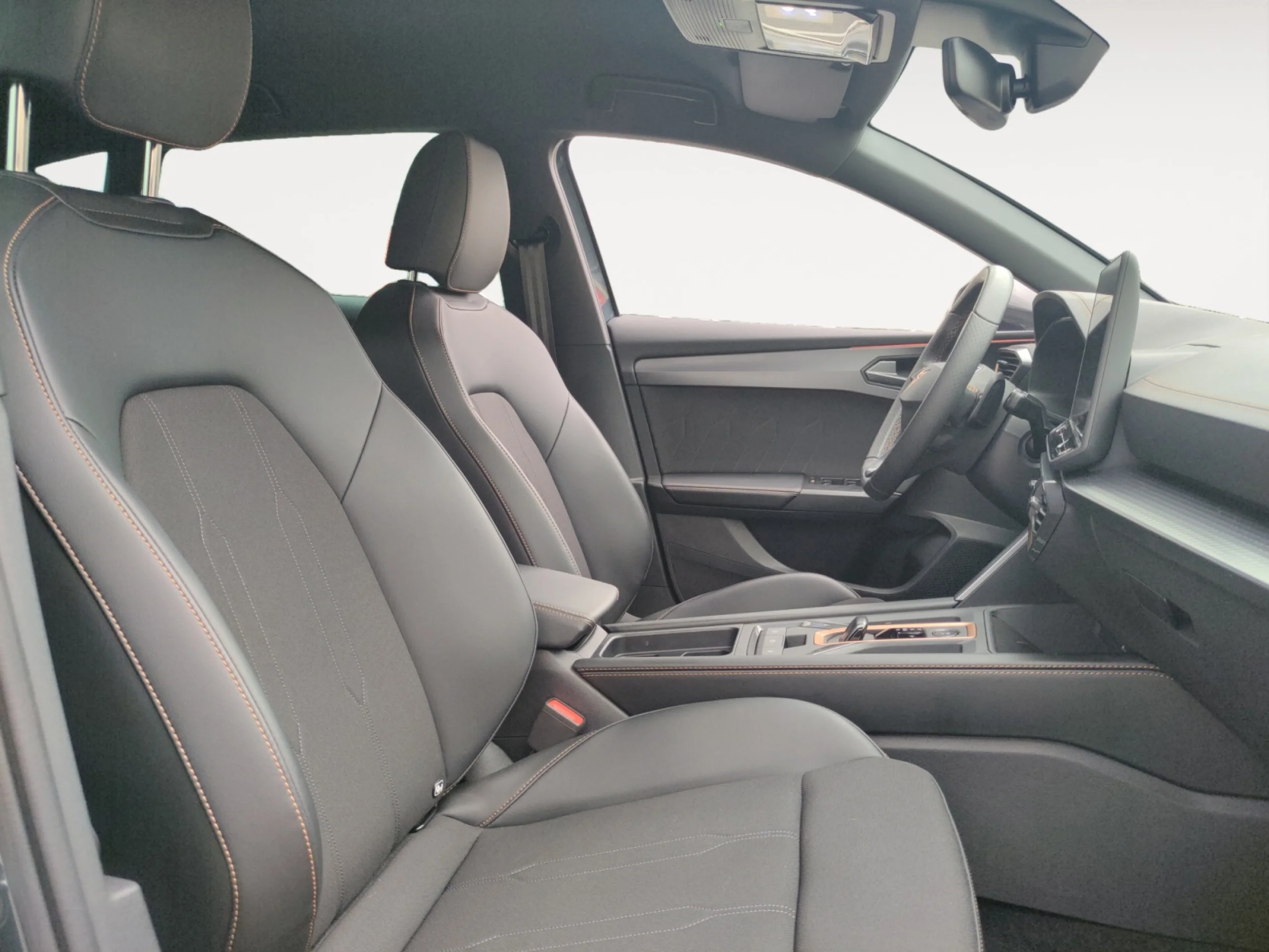 CUPRA LEON 1.5 ETSI 110KW (150CV) DSG - Foto 5