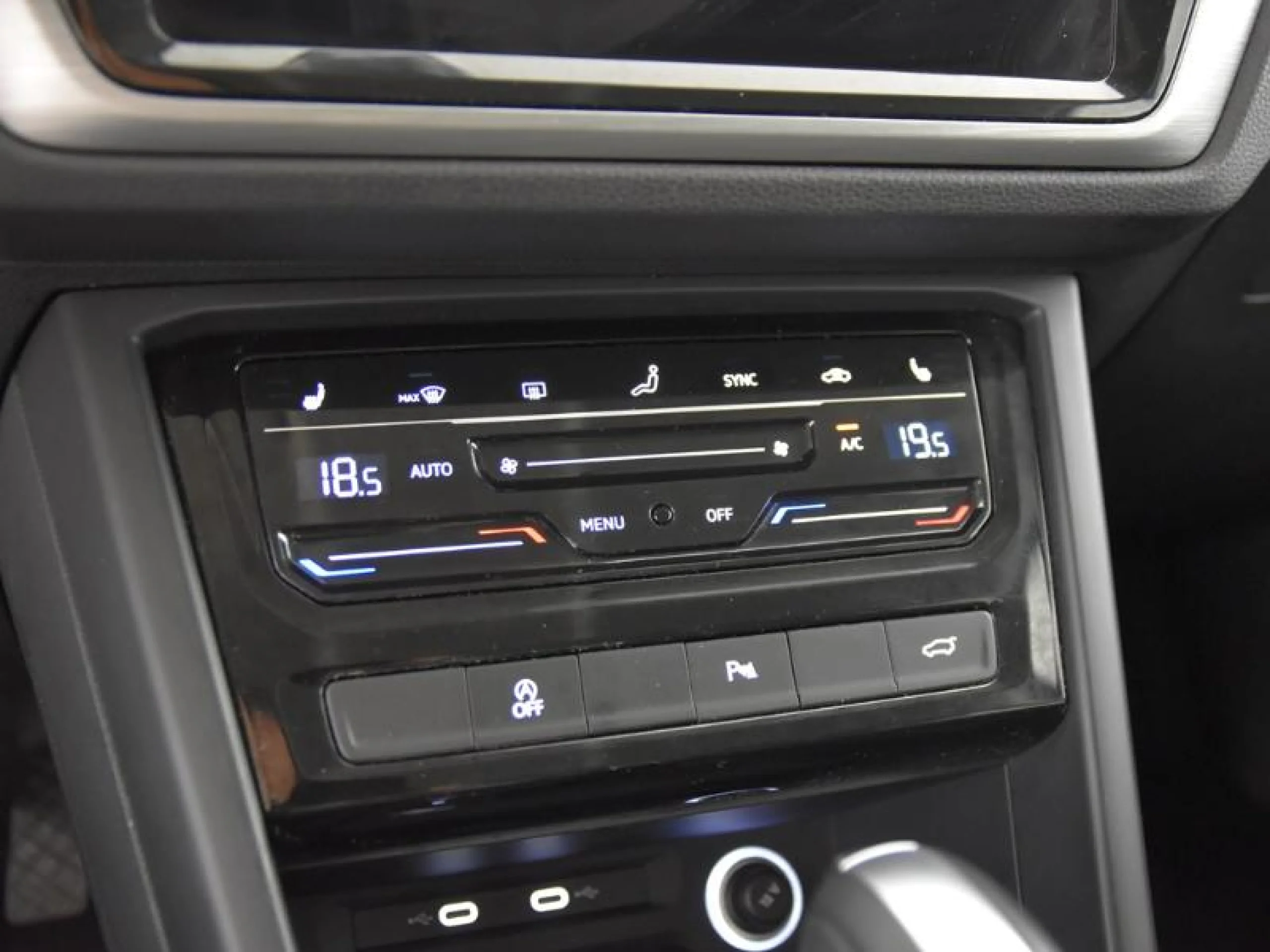 VOLKSWAGEN TOURAN ··MÁS·· 2.0 TDI 110KW (150CV) DSG - Foto 12