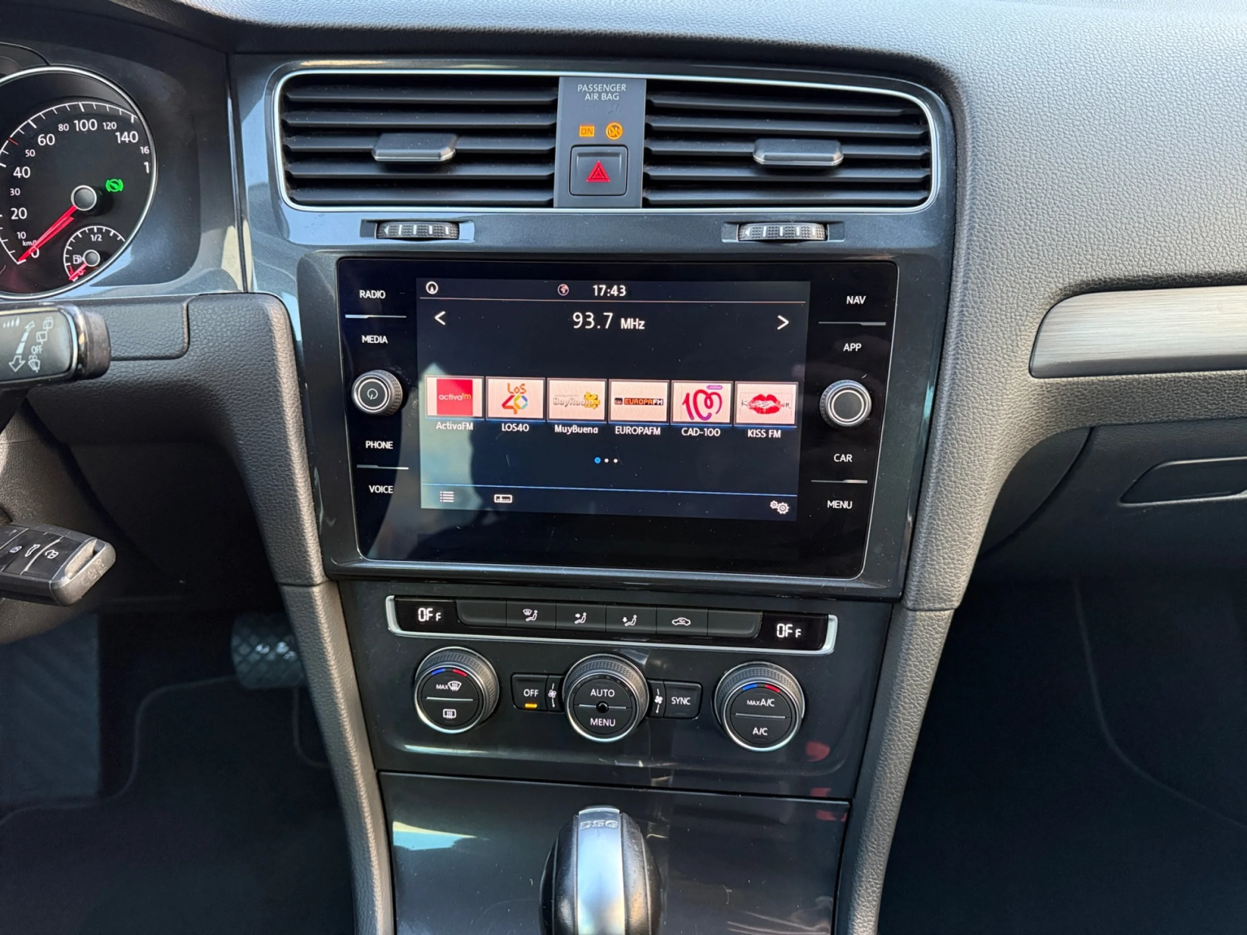 VOLKSWAGEN GOLF ADVANCE 1.6 TDI 85KW (115CV) DSG - Foto 9