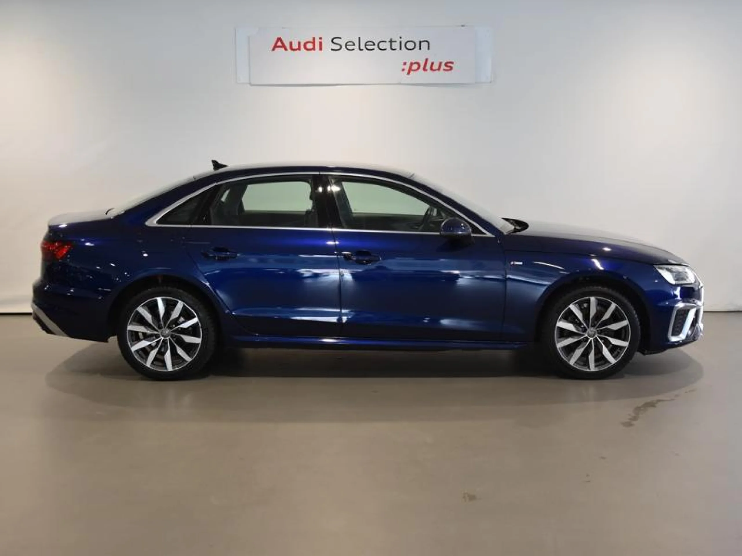 AUDI A4 S LINE 35 TFSI 110KW (150CV) S TRONIC - Foto 3