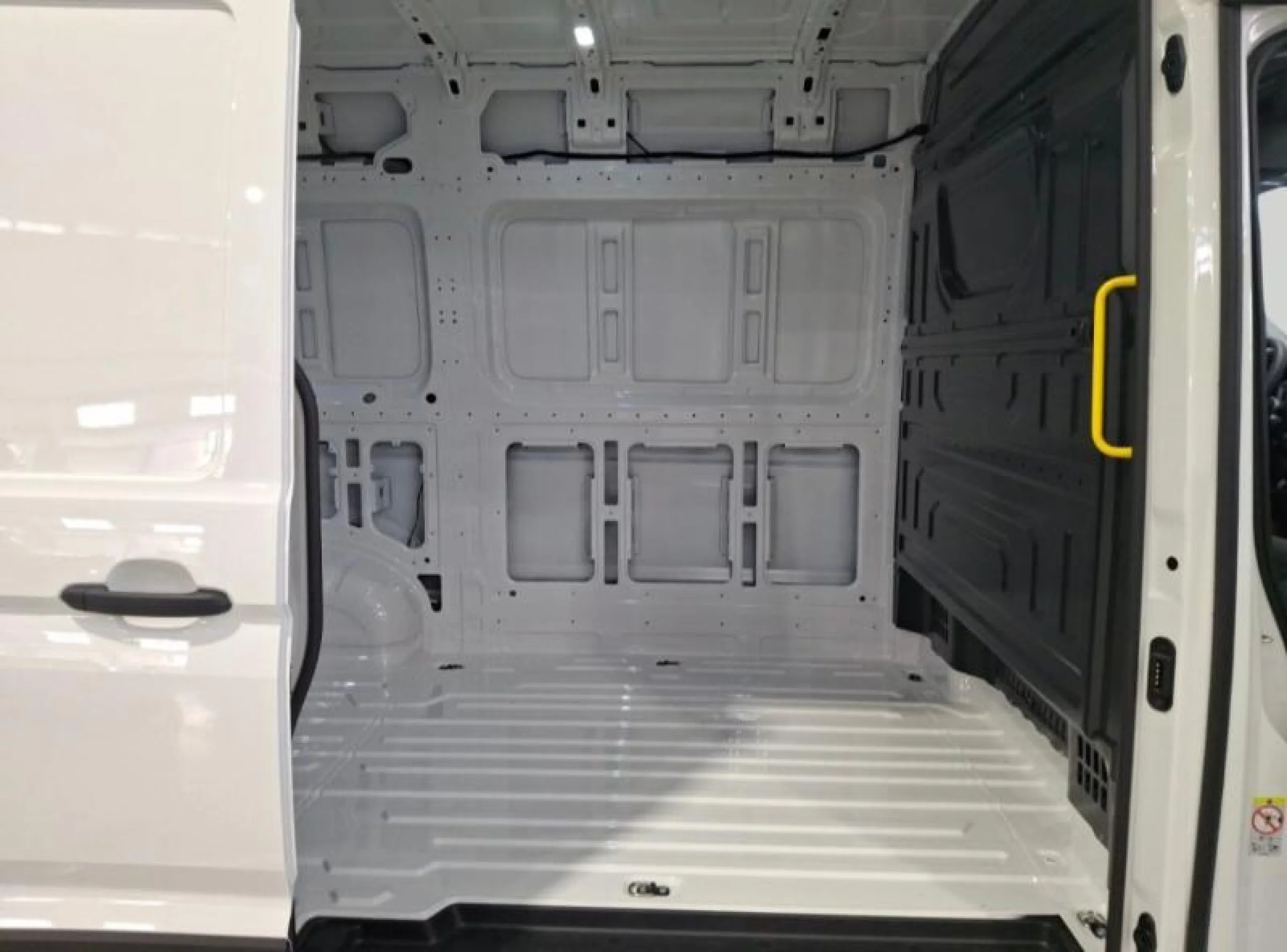 VW COMERCIALES Crafter CRAFTER  35 FURGÓN  BATALLA MEDIA L3H2 2.0 TDI EU6 EC SCR FWD 103 KW (140 CV) 6 VEL. 3500 KG - Foto 6