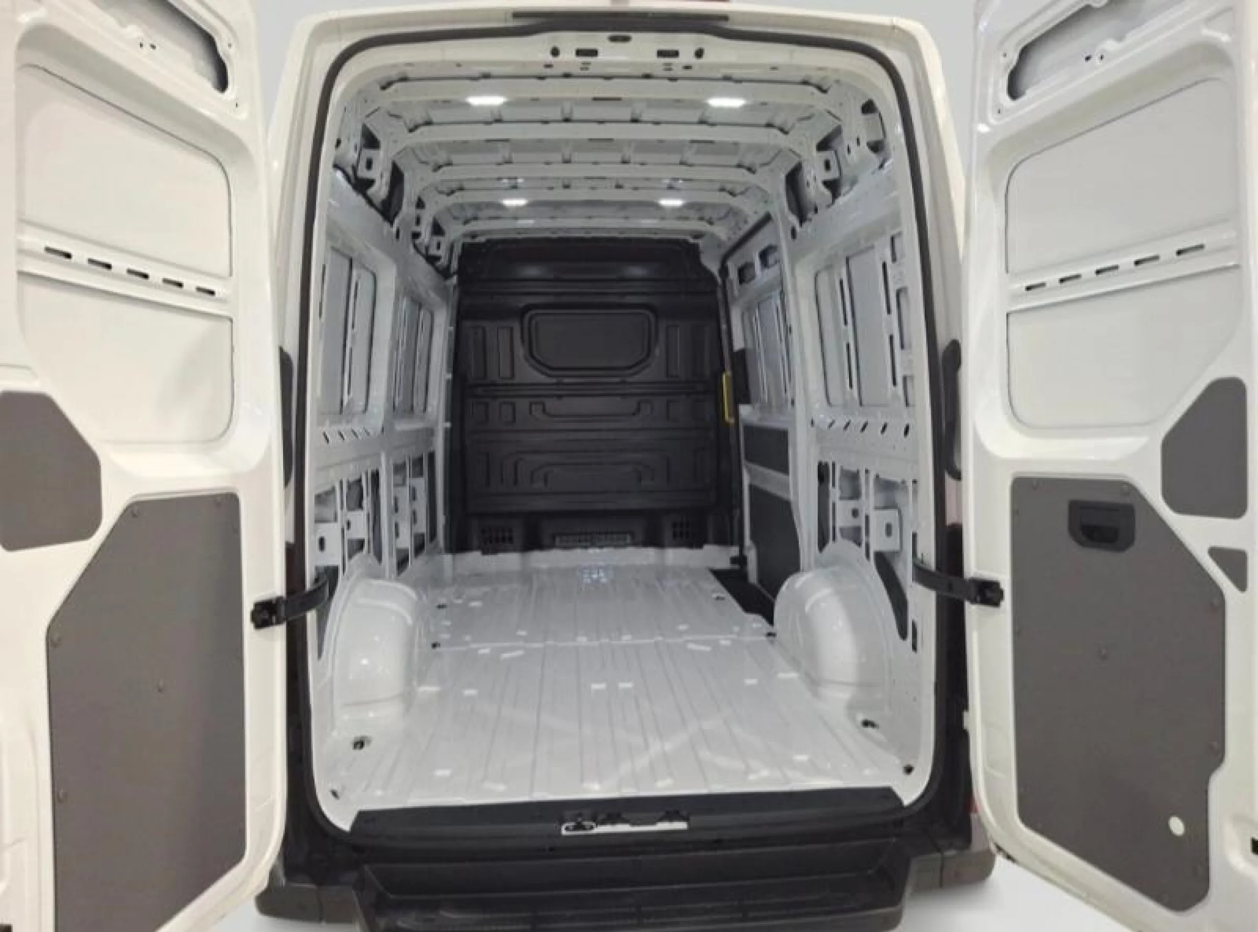 VW COMERCIALES Crafter CRAFTER  35 FURGÓN  BATALLA MEDIA L3H2 2.0 TDI EU6 EC SCR FWD 103 KW (140 CV) 6 VEL. 3500 KG - Foto 7