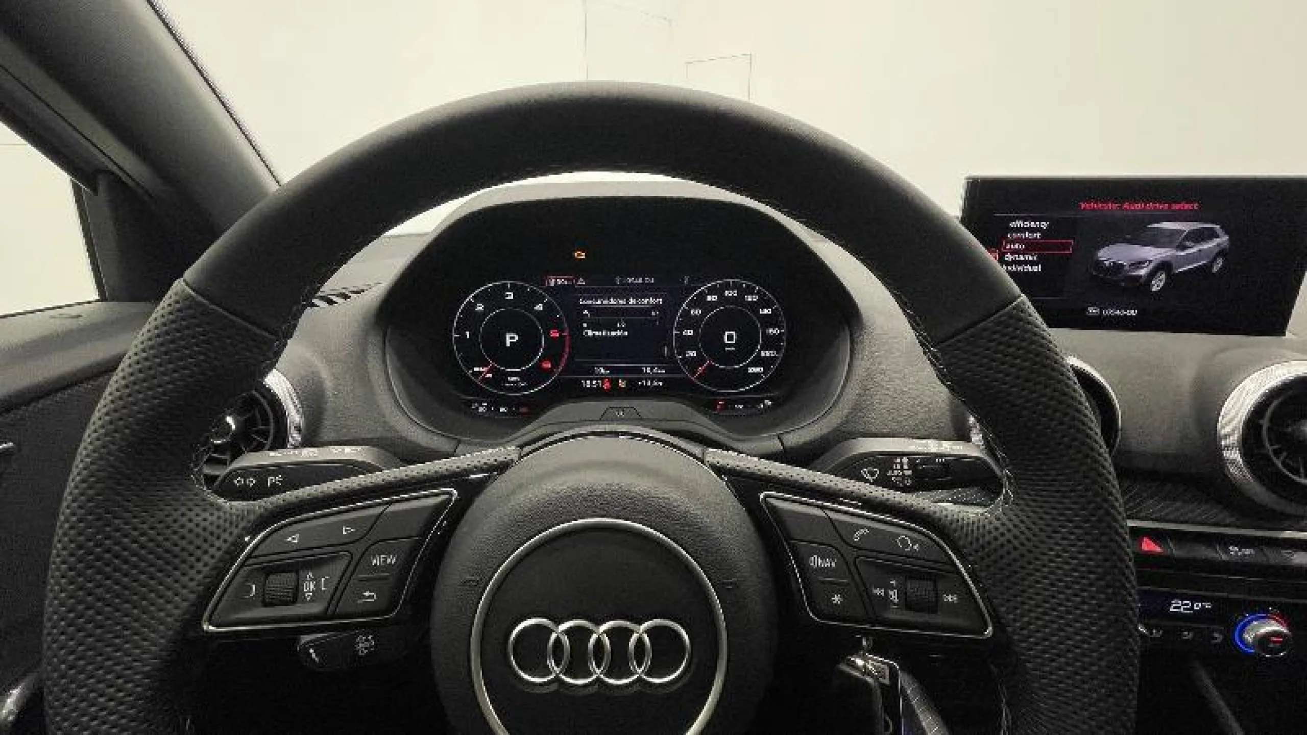 AUDI Q2 BLACK LINE 35 TDI 110KW (150CV) S TRONIC - Foto 15