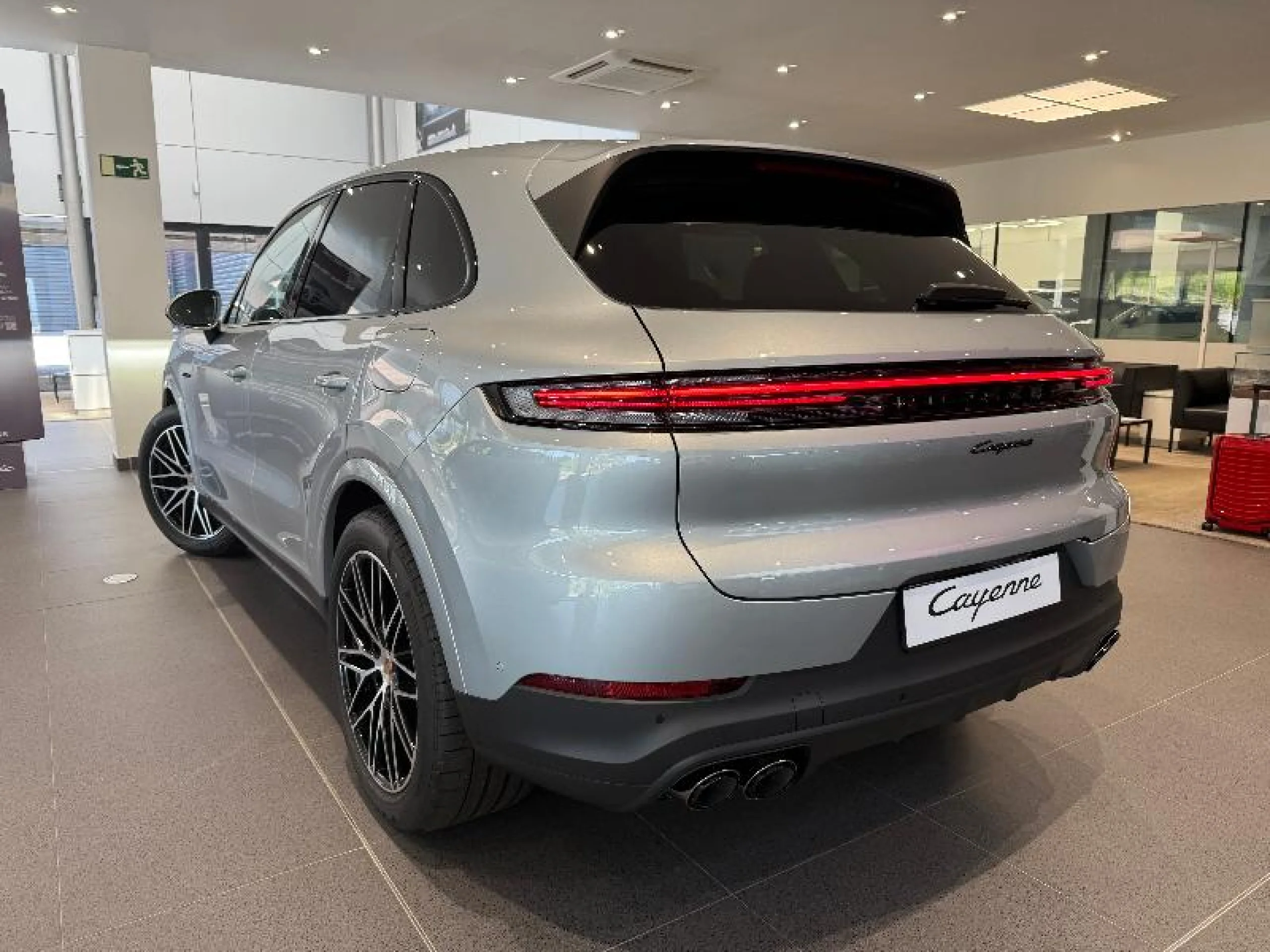 PORSCHE CAYENNE E HYBRID - Foto 3