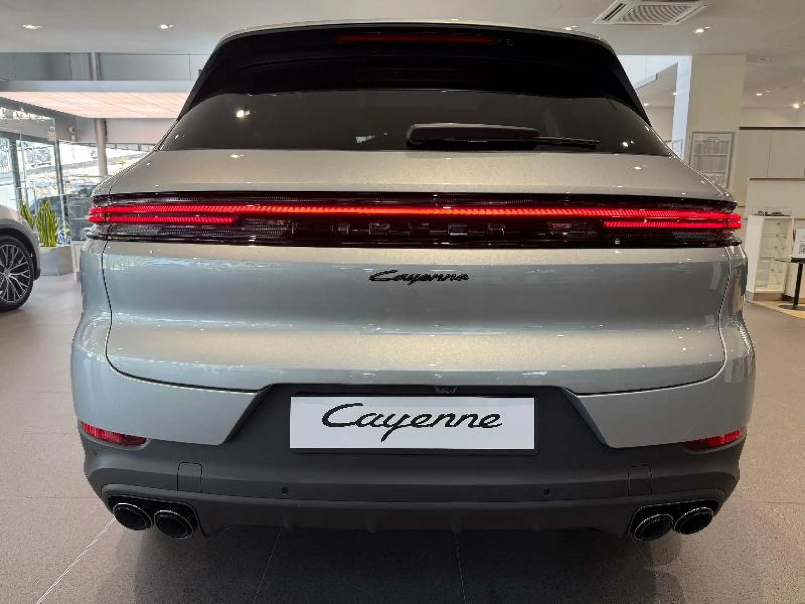 PORSCHE CAYENNE E HYBRID - Foto 4