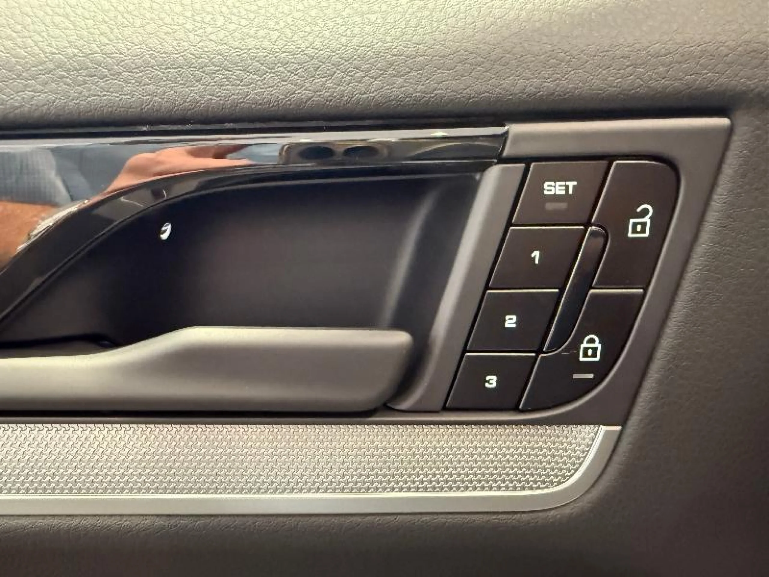 PORSCHE CAYENNE E HYBRID - Foto 19