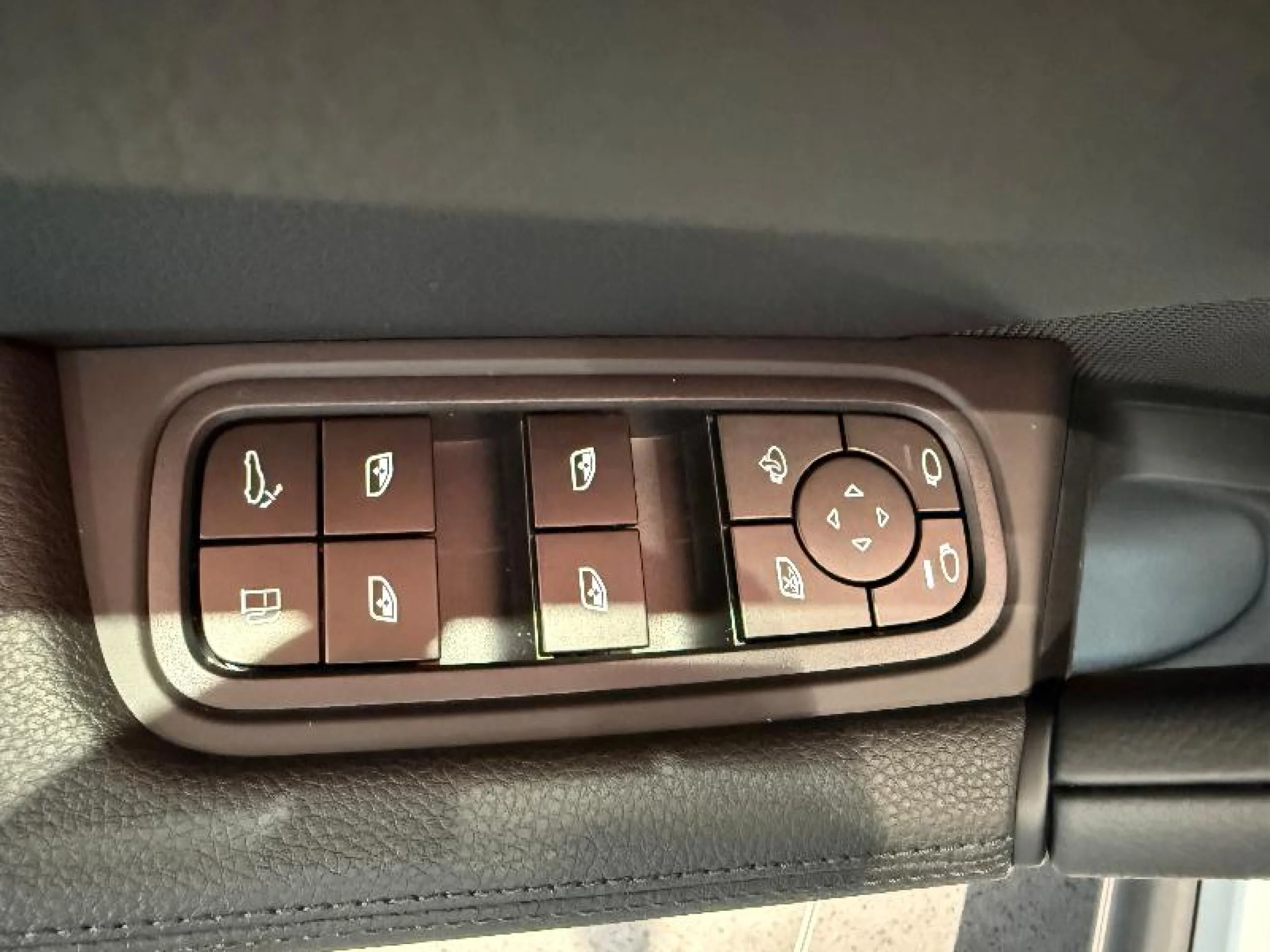 PORSCHE CAYENNE E HYBRID - Foto 20