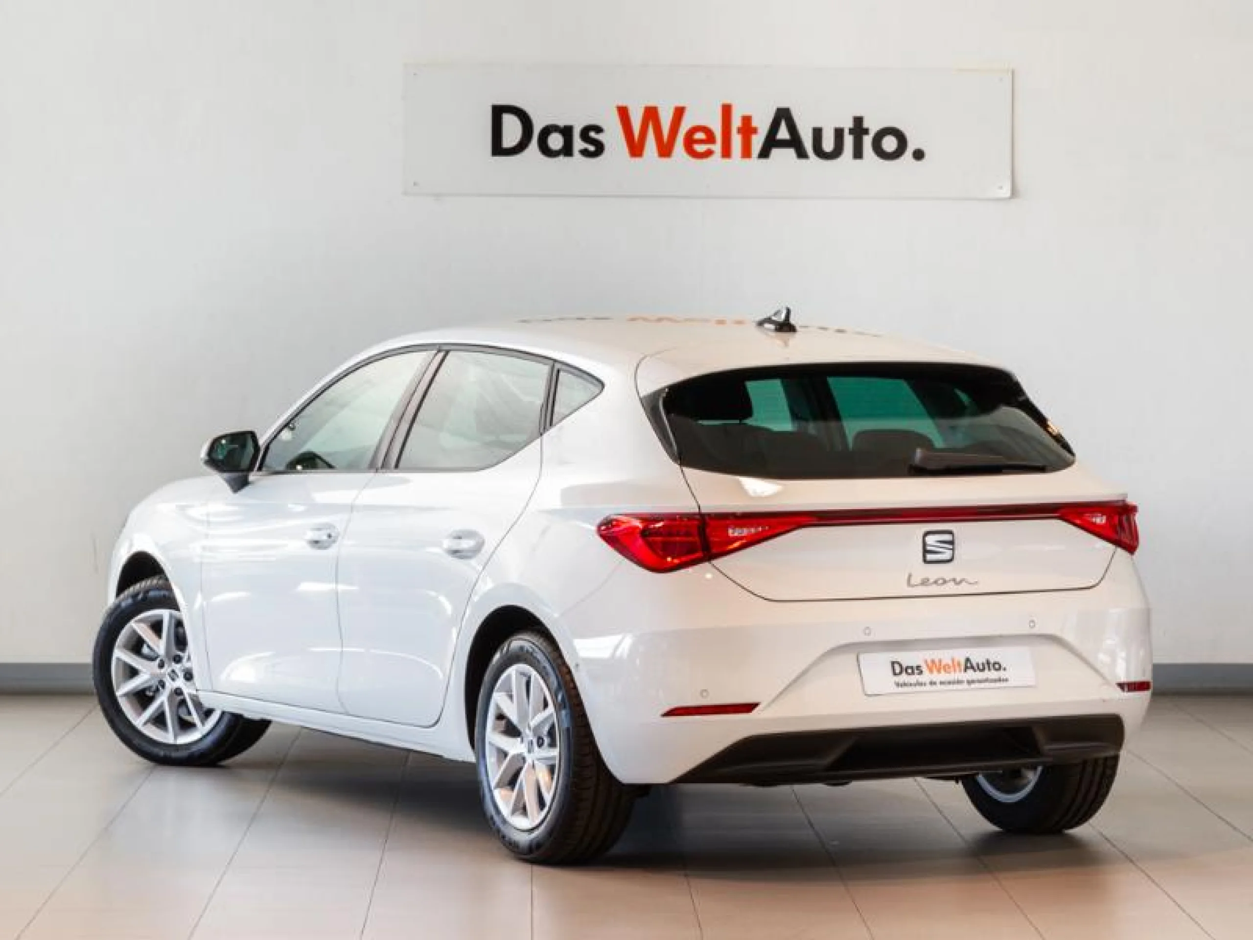 SEAT LEON 1.0 TSI 81KW S&S STYLE - Foto 2