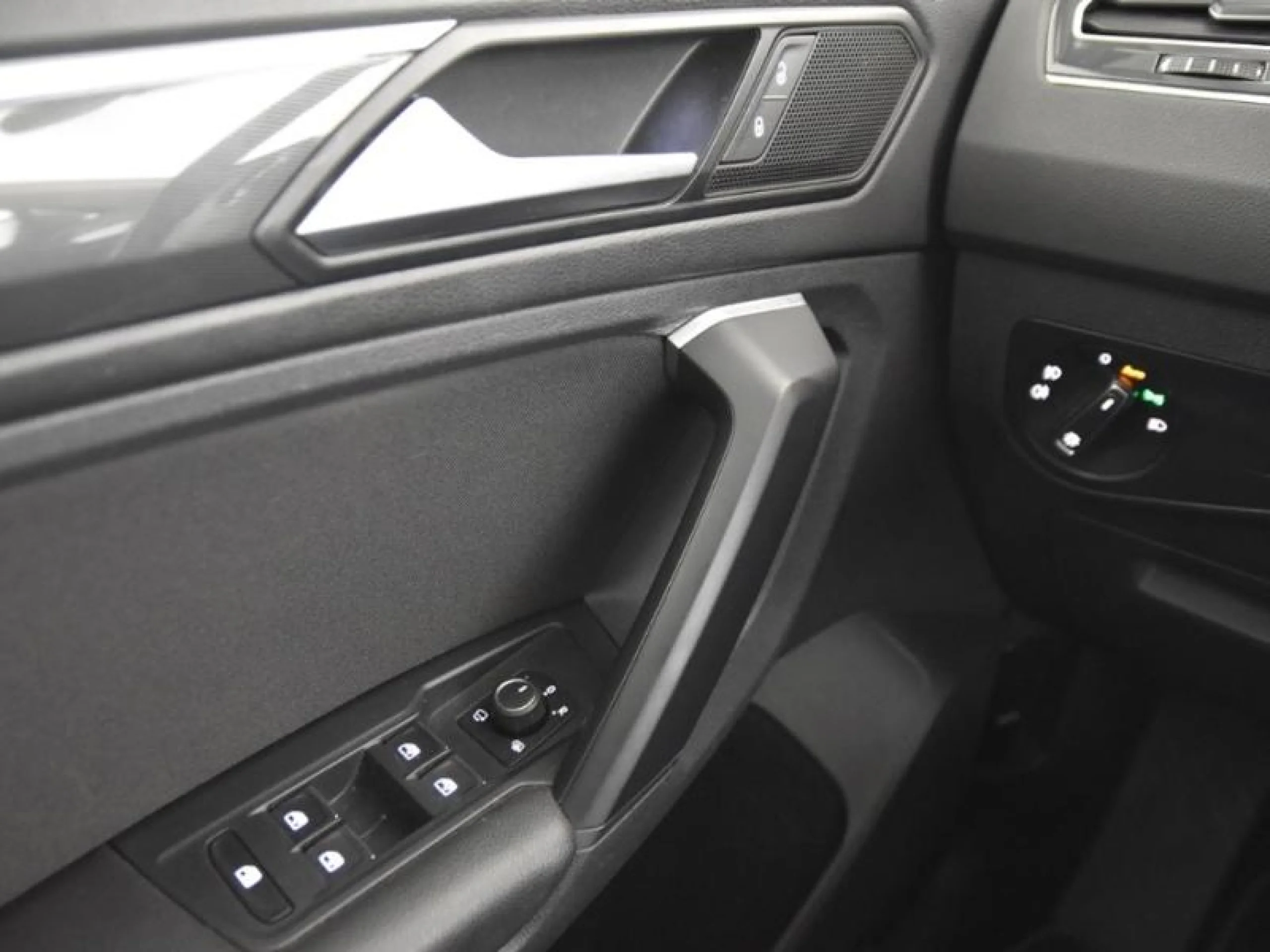 VOLKSWAGEN TIGUAN SPORT 2.0 TDI 110KW (150CV) DSG - Foto 16