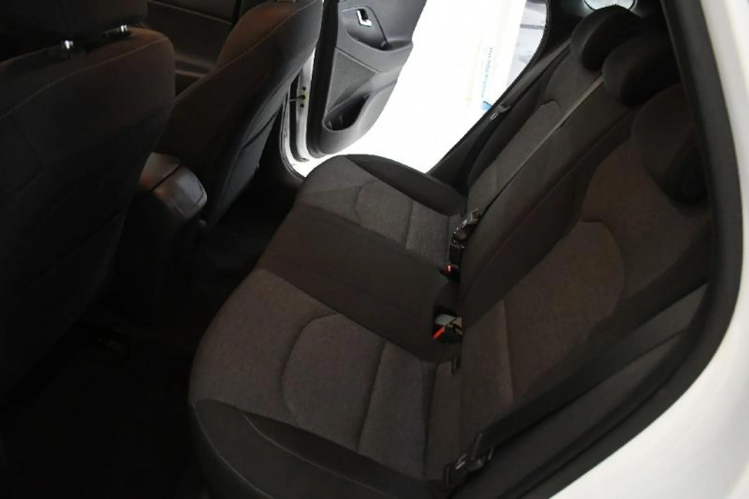 HYUNDAI I30 1.5 DPI KLASS SLX - Foto 8