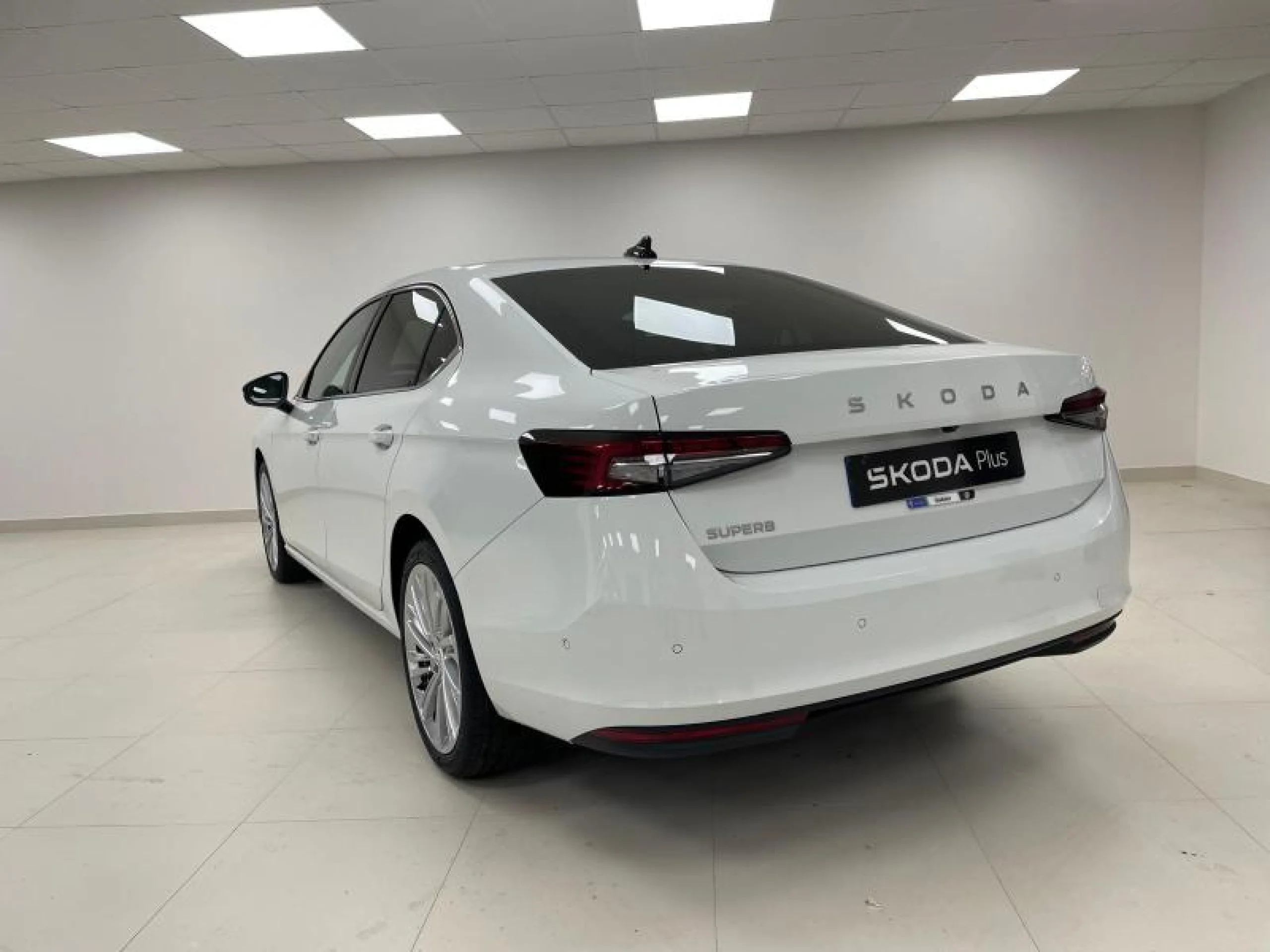 SKODA Superb 2.0 TDI 110KW (150CV) DSG SELECTION - Foto 3