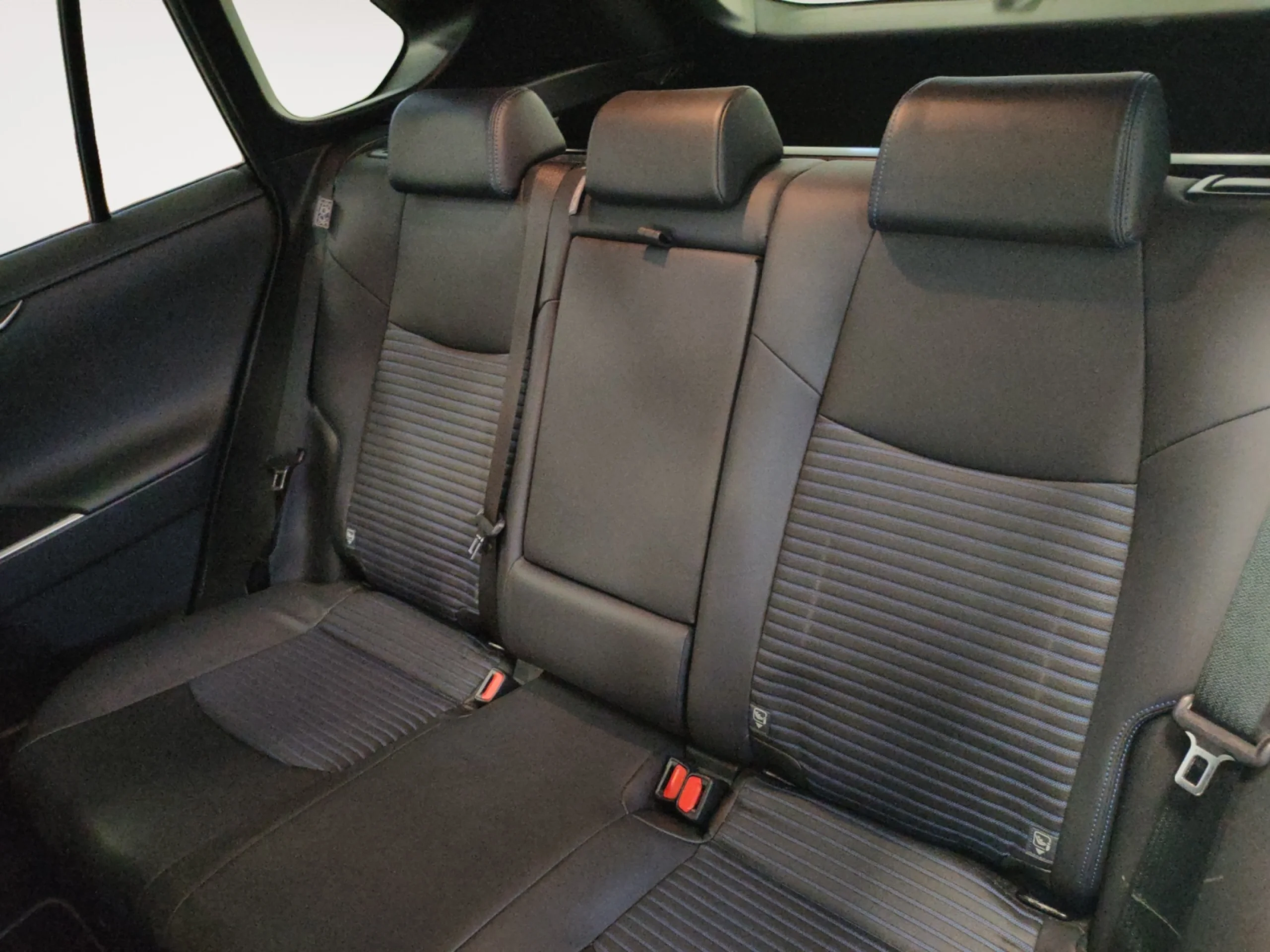 TOYOTA Rav4 2.5L 220H FEEL! 4WD - Foto 6