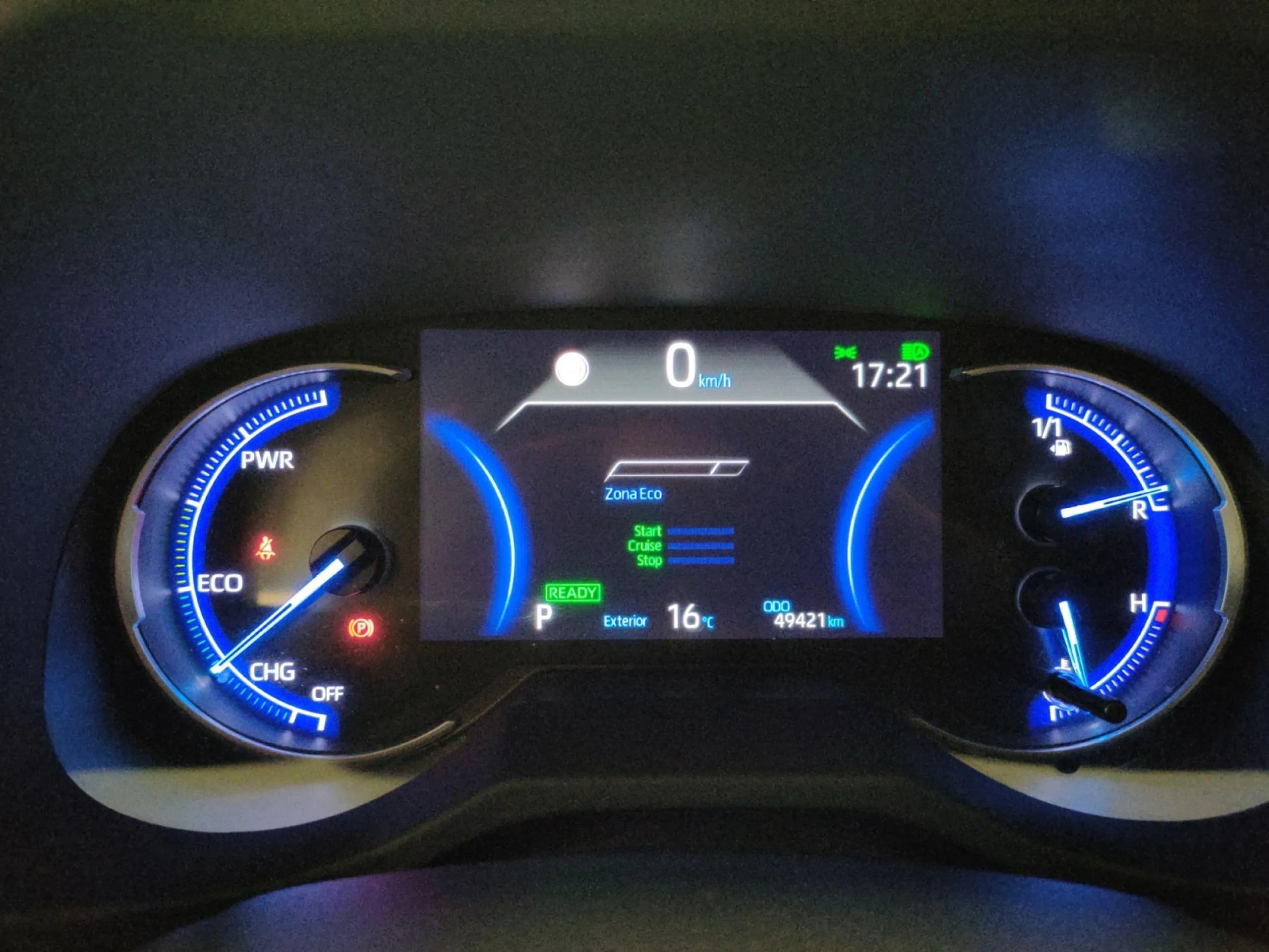 TOYOTA Rav4 2.5L 220H FEEL! 4WD - Foto 10