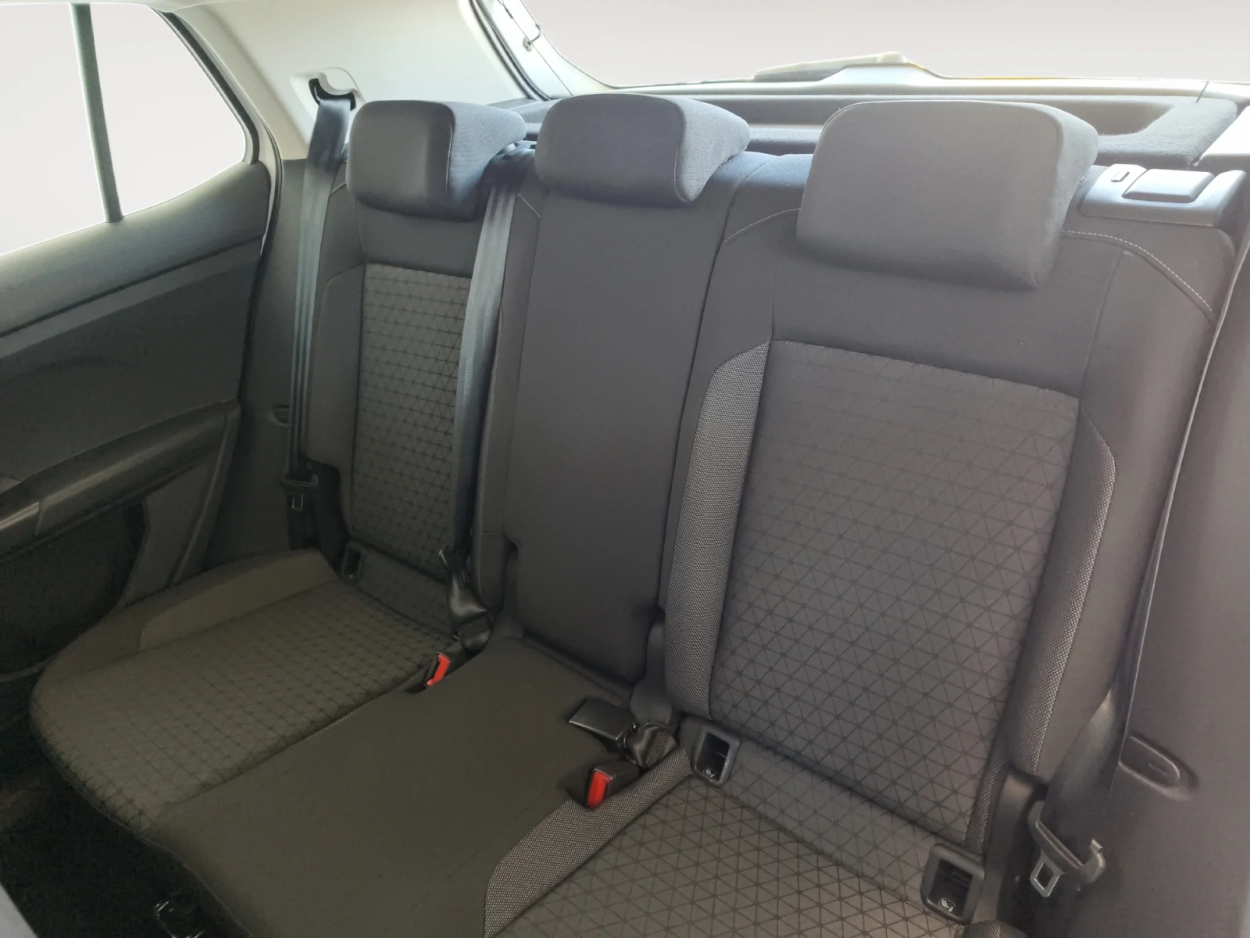 VOLKSWAGEN T CROSS ADVANCE 1.0 TSI 81KW (110CV) - Foto 6