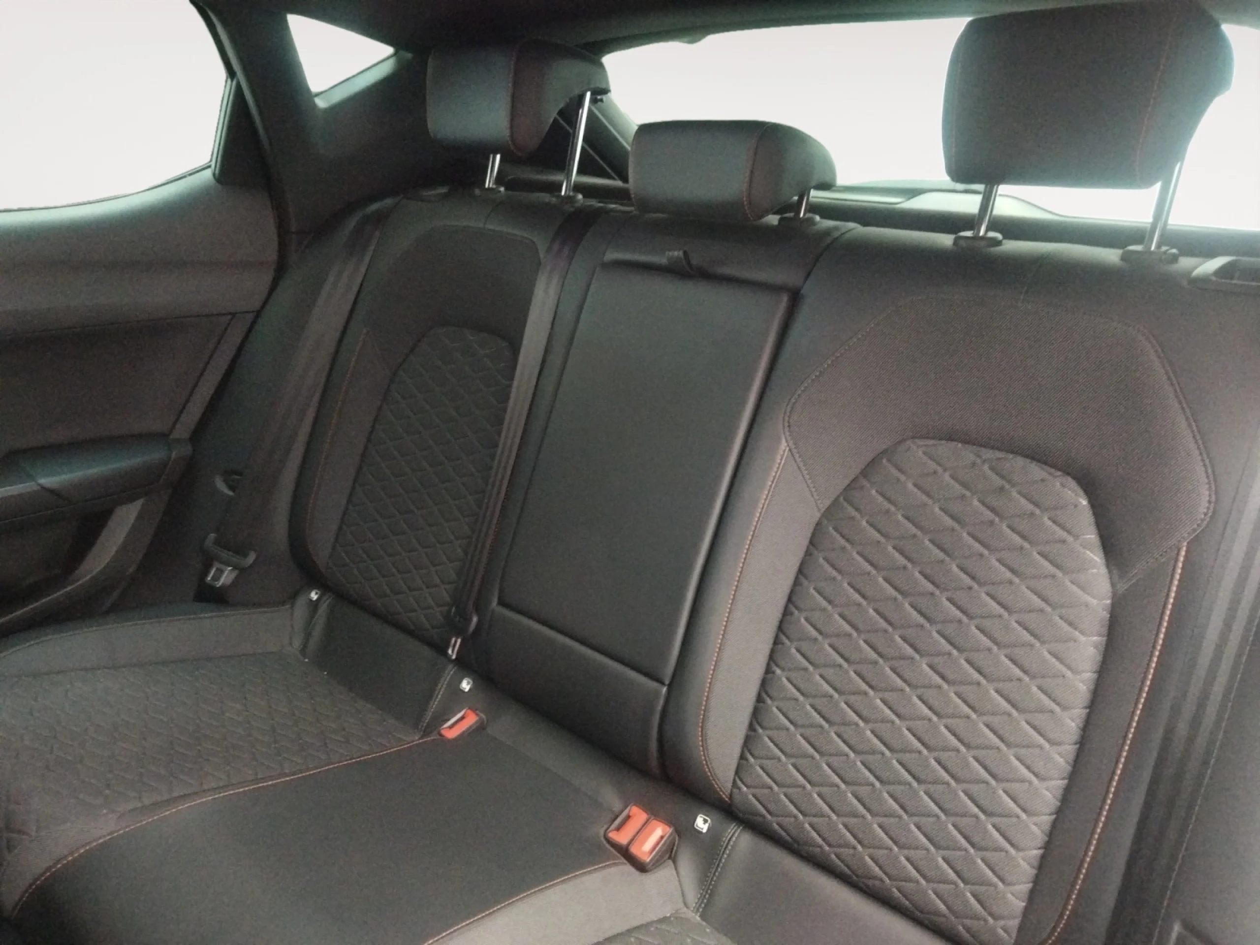 SEAT LEON 1.5 TSI 110KW S&S FR - Foto 6