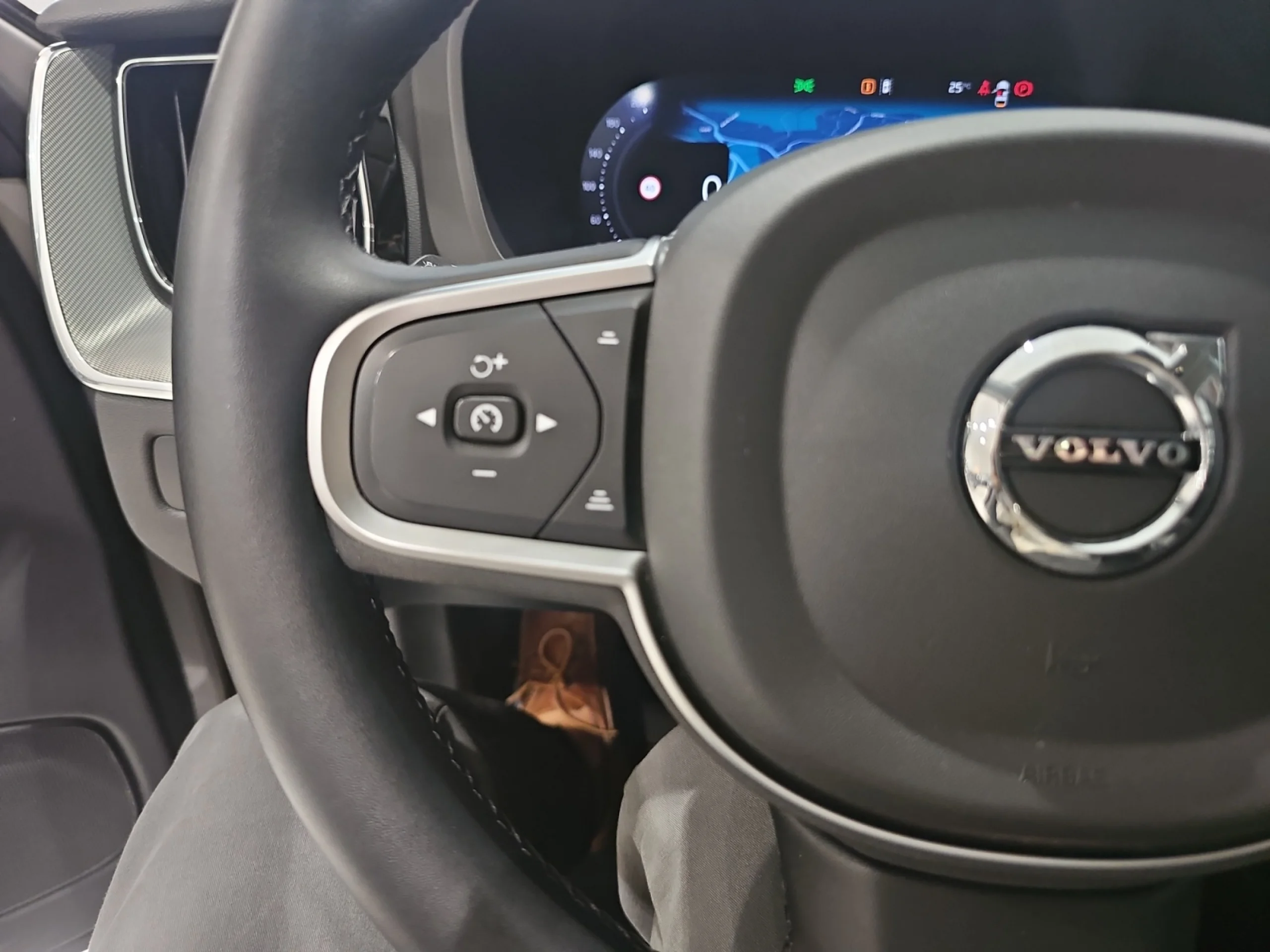 VOLVO XC60 2.0 T6 AWD RECHARGE CORE AUTO - Foto 12