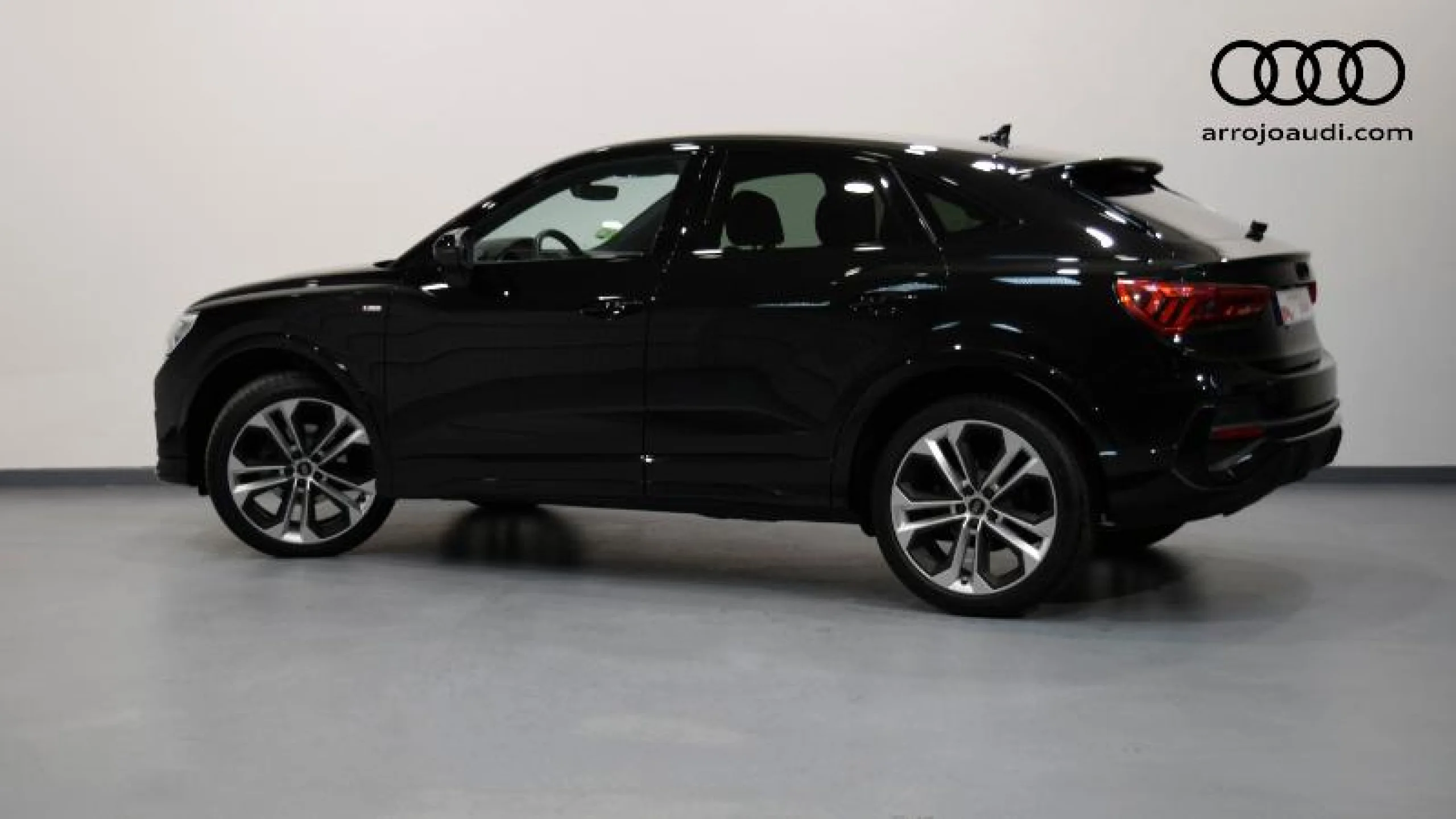 AUDI Q3 SPORTBACK 35 TFSI 110KW(150CV) S TRONIC BLACK LINE - Foto 2