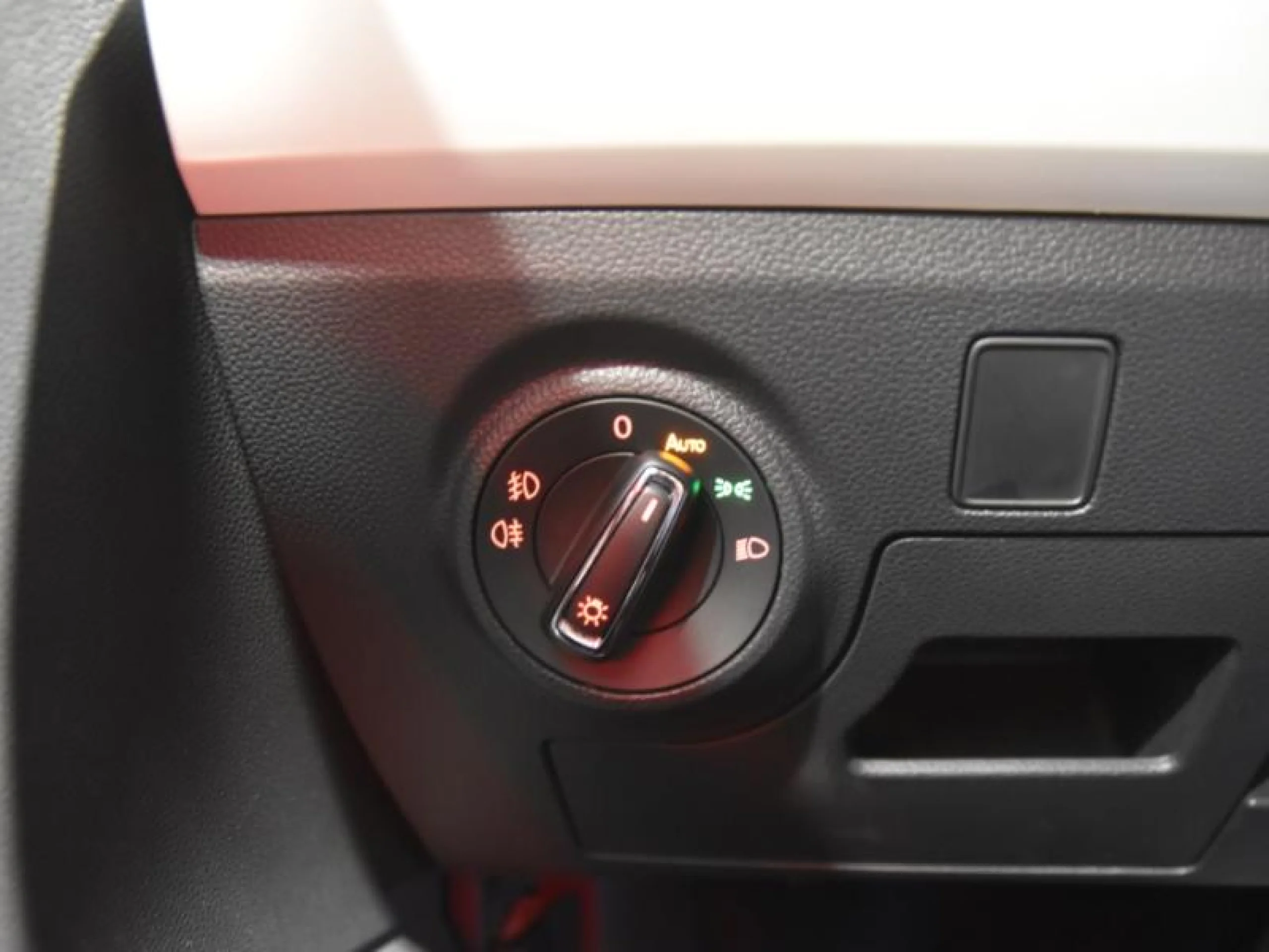 SEAT ARONA 1.6 TDI 70KW DSG XCELLENCE EDITION ECO - Foto 18