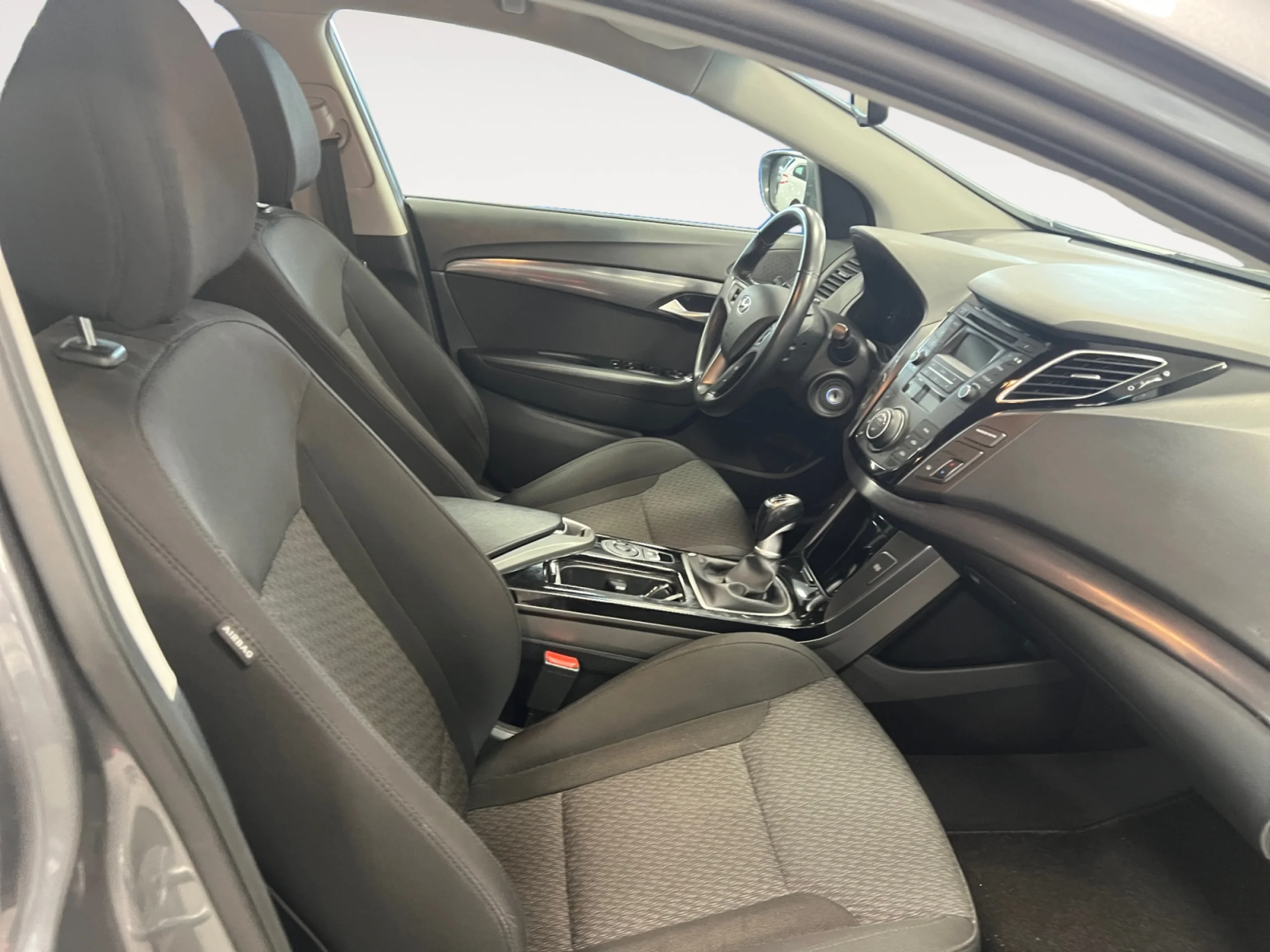 HYUNDAI I40 1.7 CRDI 115CV BLUEDRIVE - Foto 8