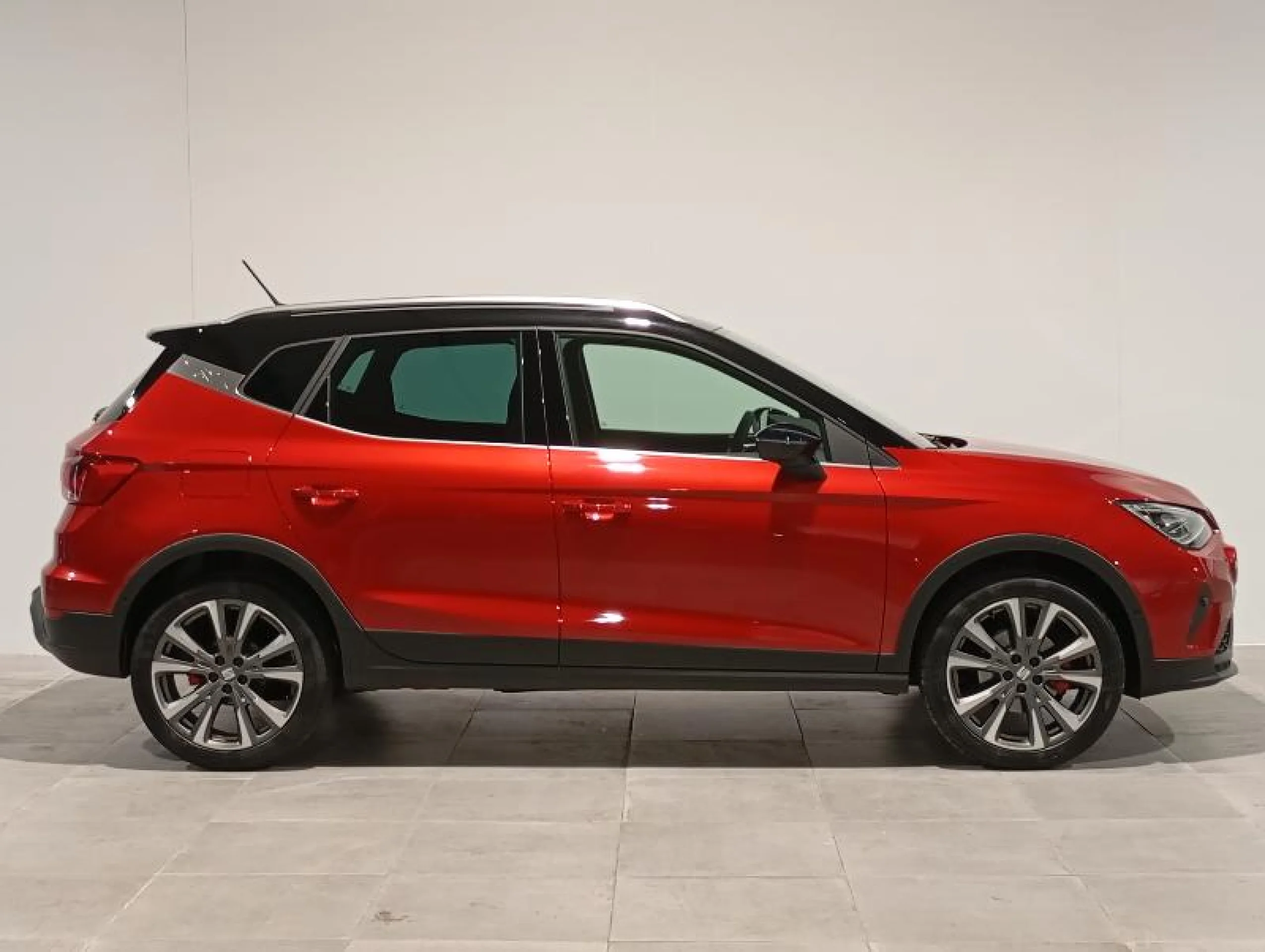 SEAT ARONA 1.0 TSI 85KW (115CV) FR LIMITED EDITION - Foto 3