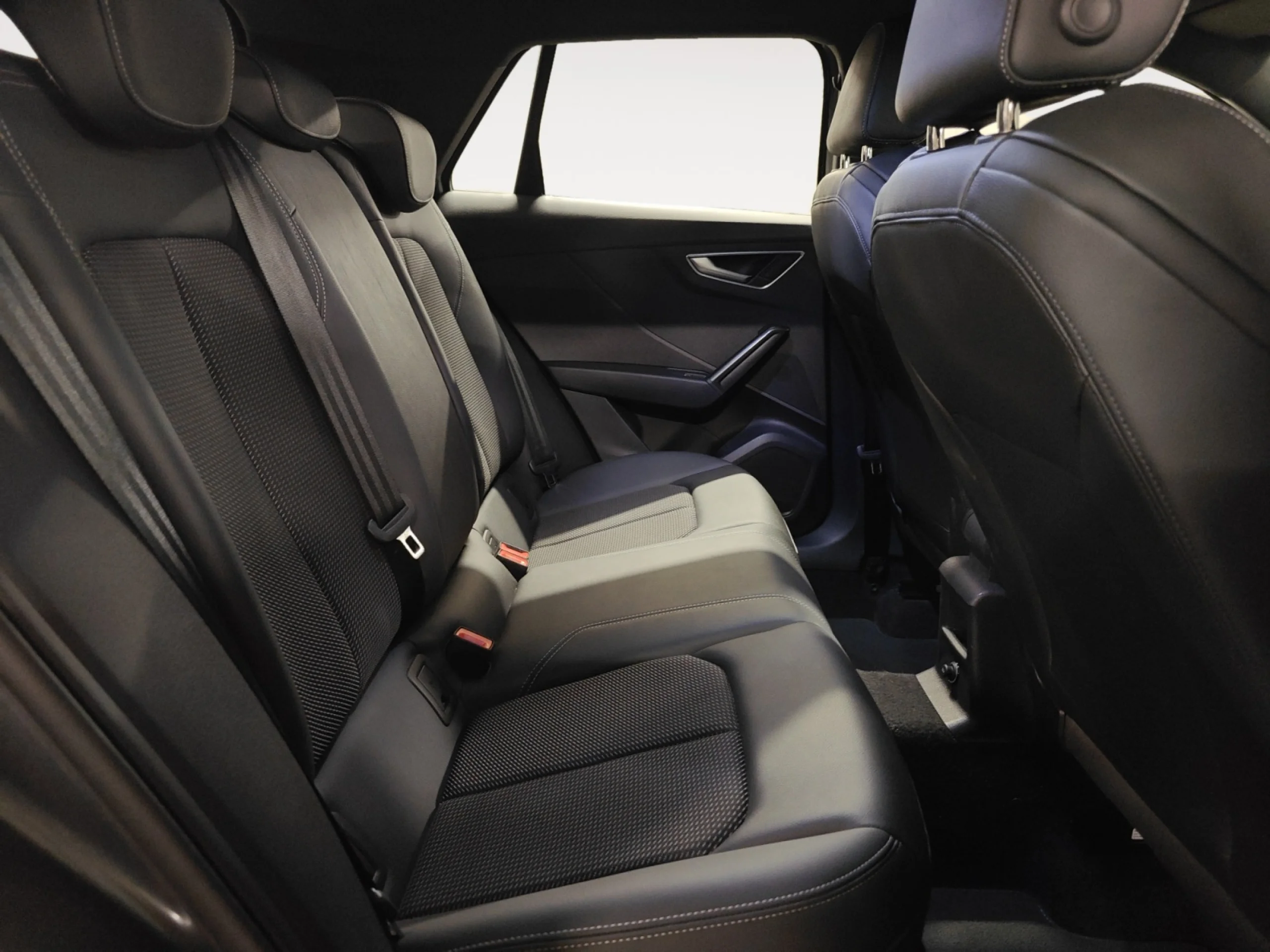 AUDI Q2 ADRENALIN BLACK ED 35 TDI 110KW S TRONIC - Foto 6