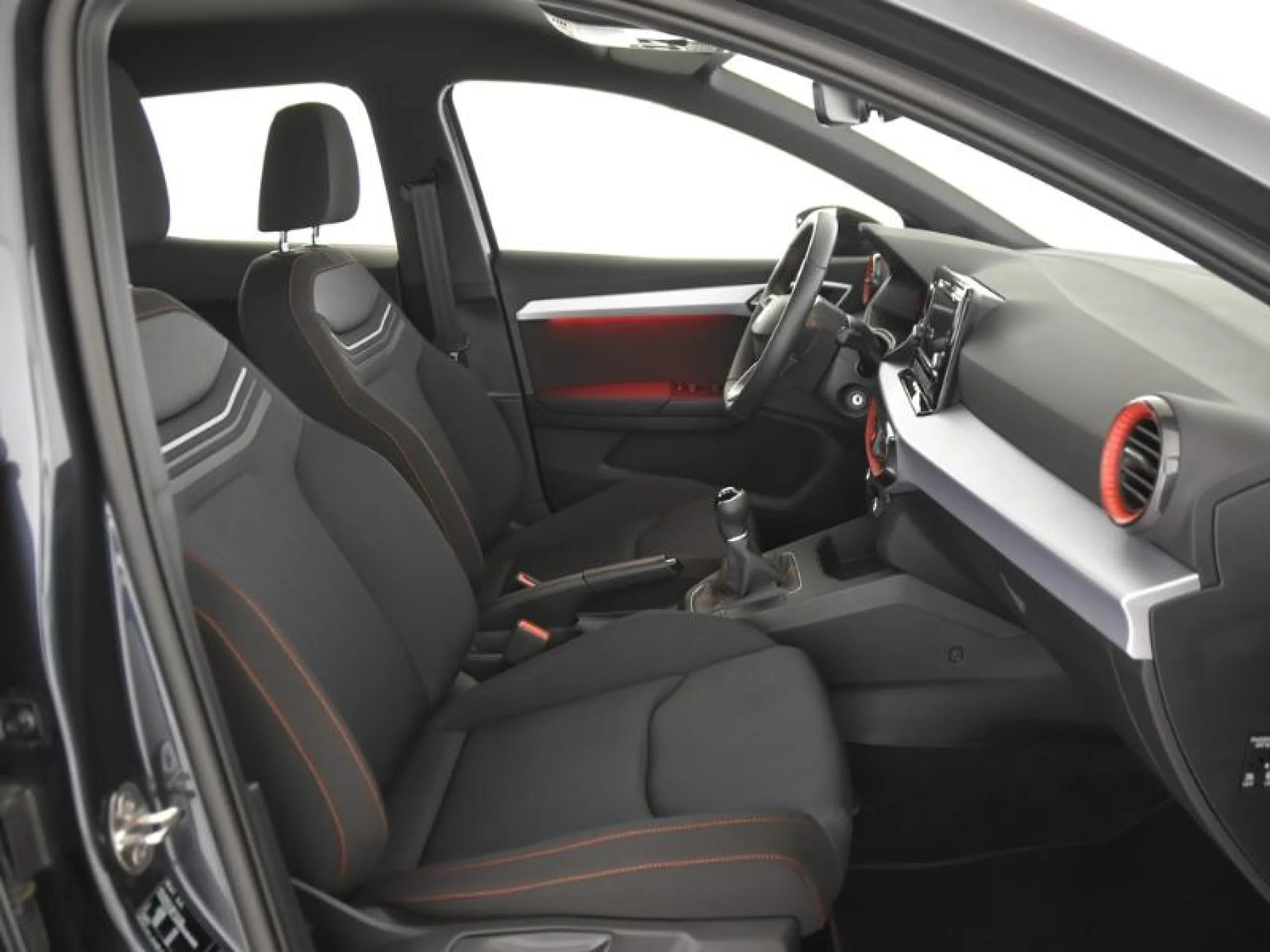 SEAT IBIZA 1.0 TSI 81KW (110CV) FR - Foto 6