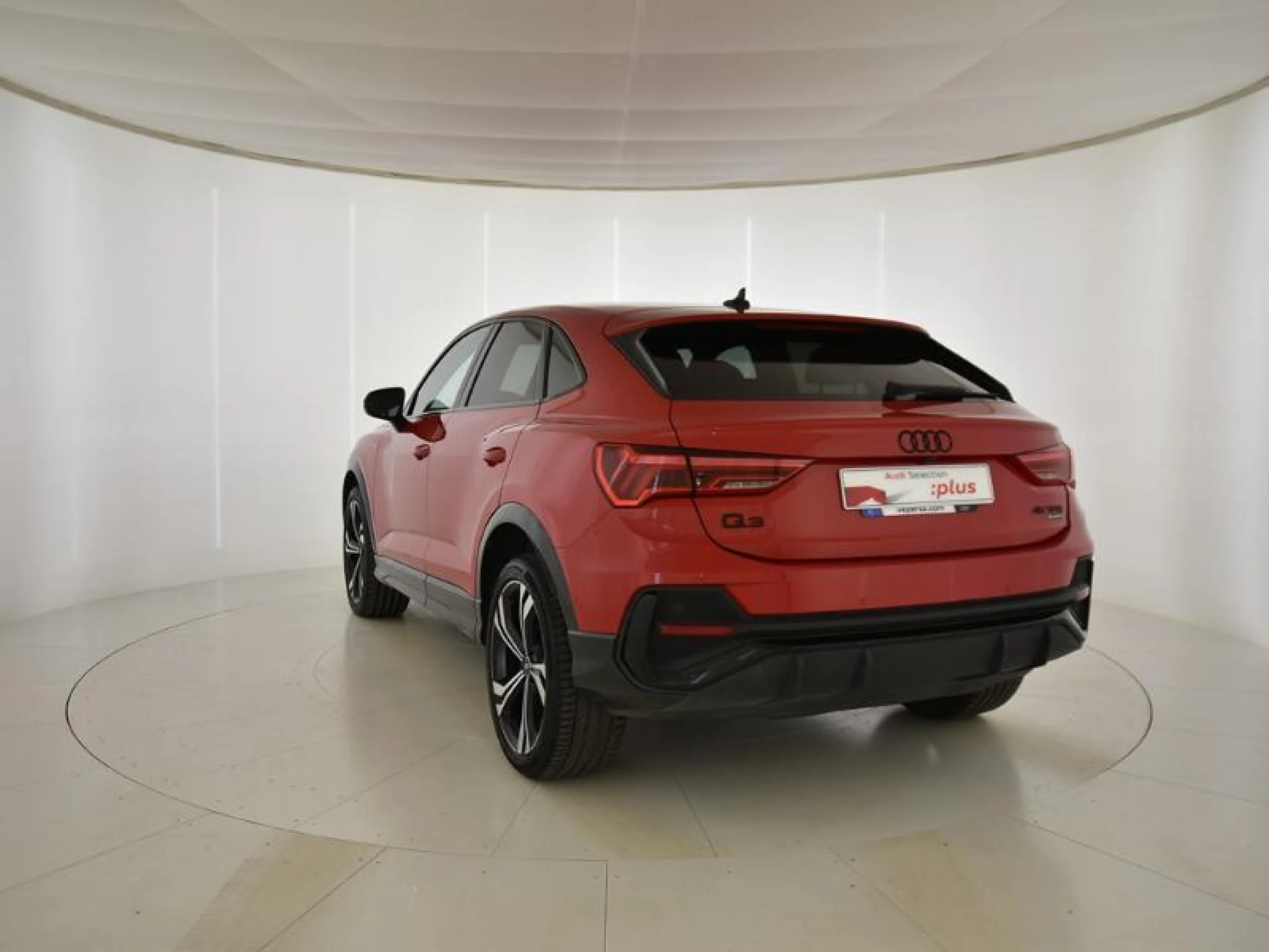 AUDI Q3 45 TFSI 180KW S TRONIC QUATTR BLACK LINE - Foto 2