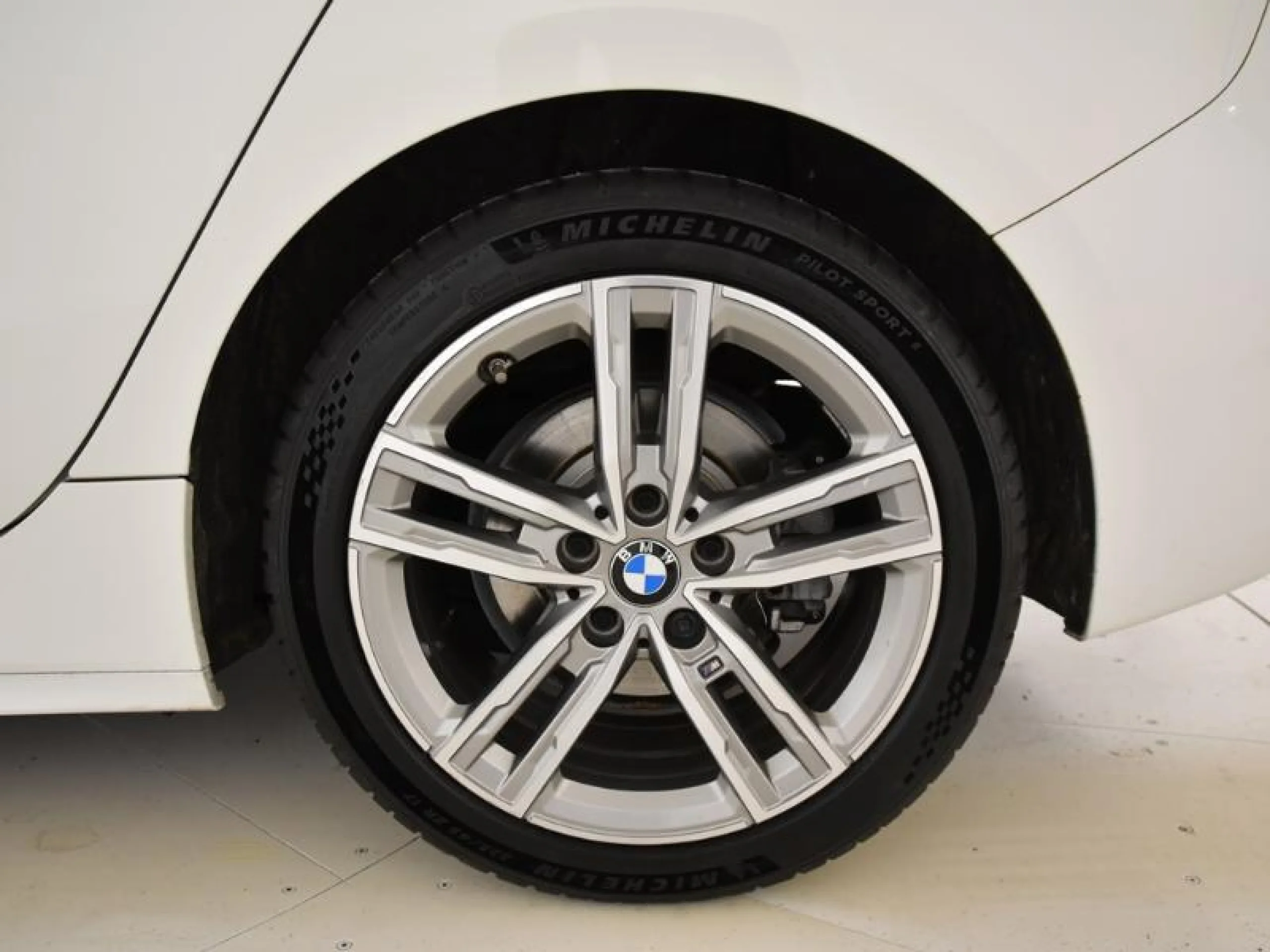 BMW SERIE 1 118I - Foto 8