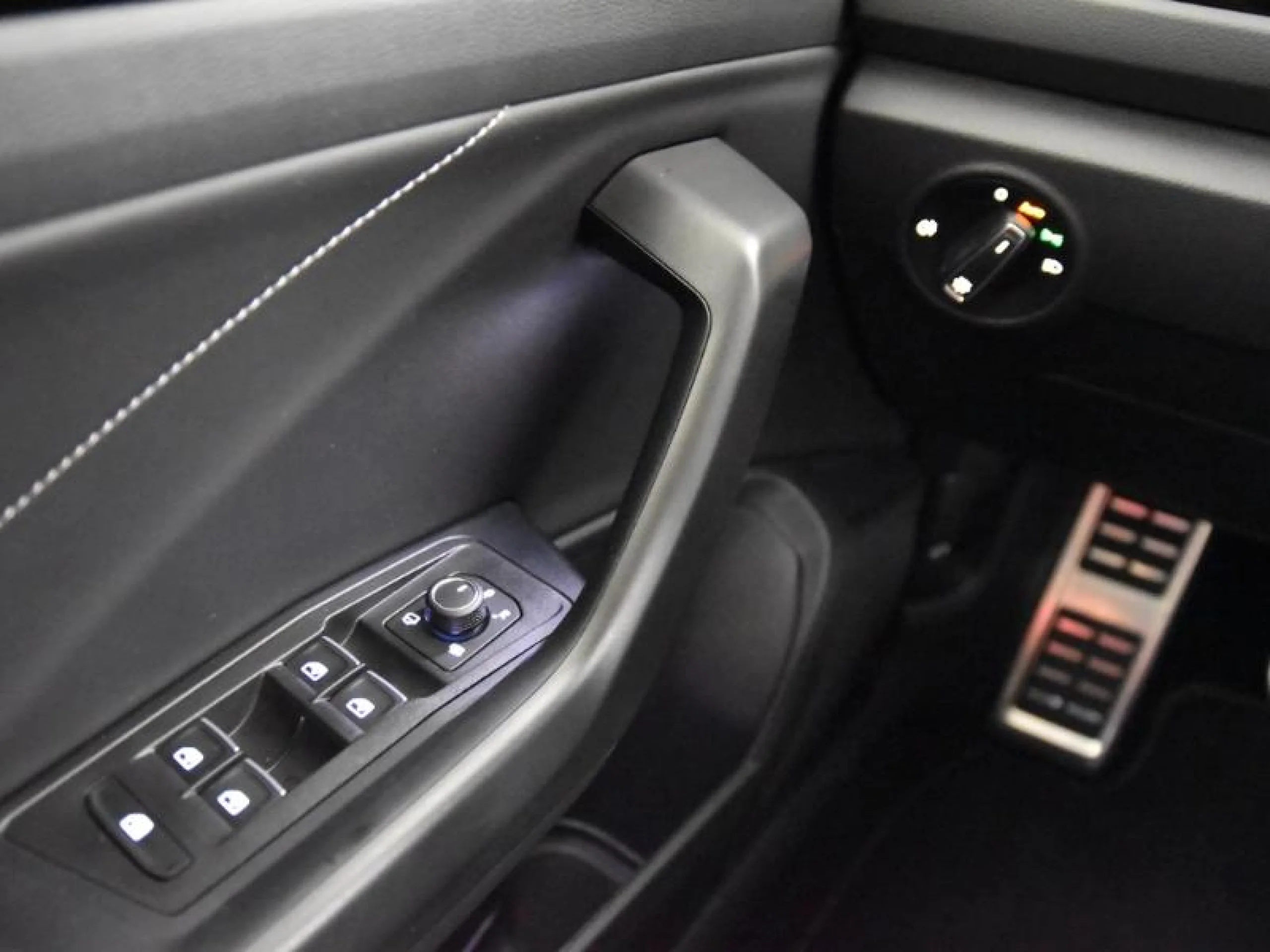 VOLKSWAGEN T ROC T ROC R LINE 1.0 TSI 85 KW (115 CV)  6 VEL. - Foto 16