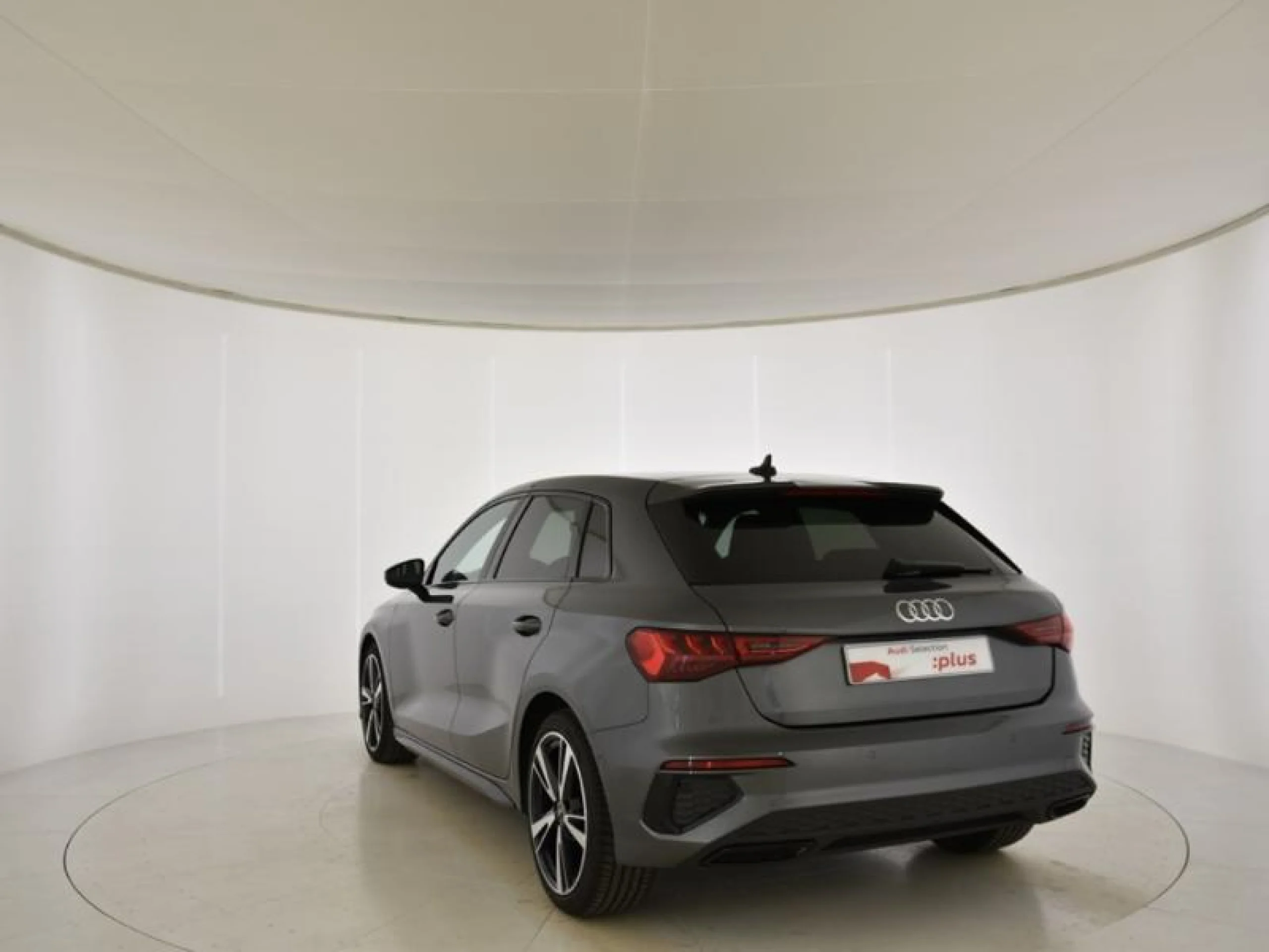 AUDI A3 SPORTBACK BLACK LINE 35 TDI 110KW S TRON - Foto 2