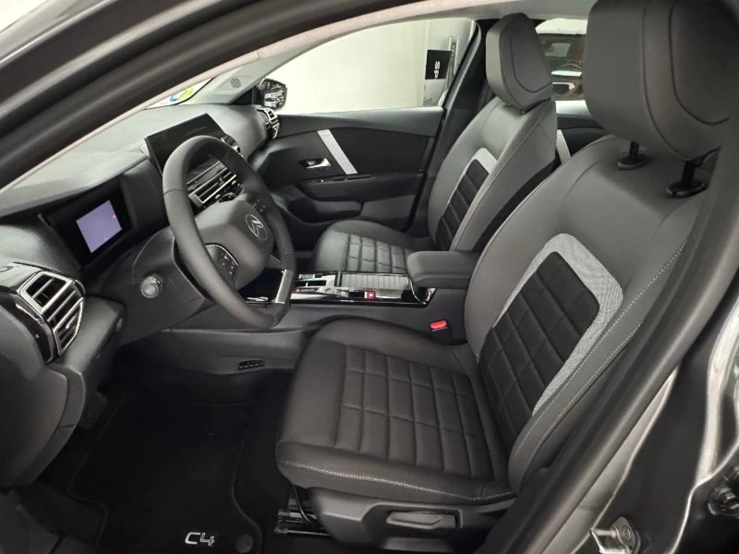 CITROEN C4 x HYBRID 145 Ë DCS6 PLUS - Foto 10