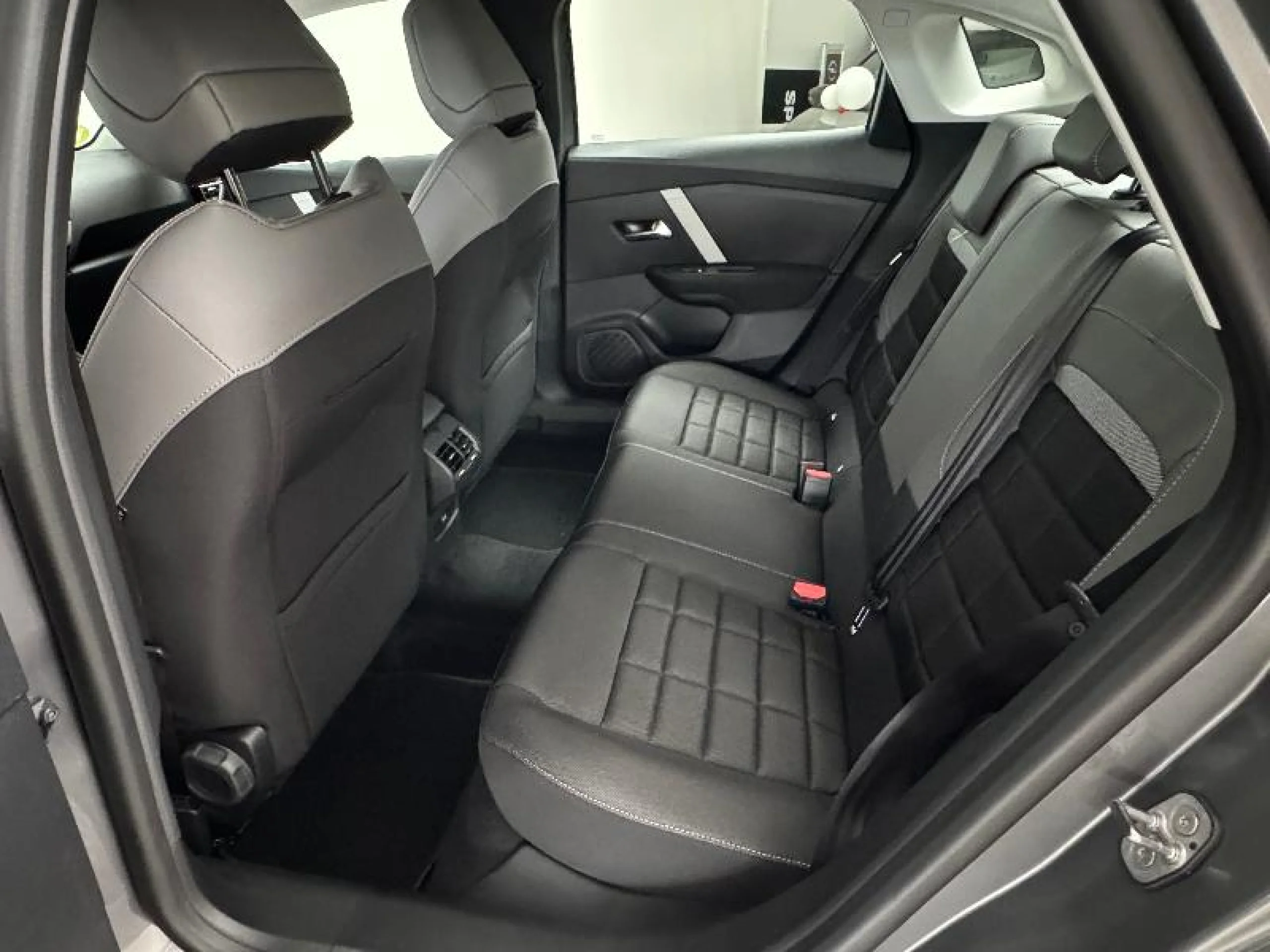 CITROEN C4 x HYBRID 145 Ë DCS6 PLUS - Foto 11