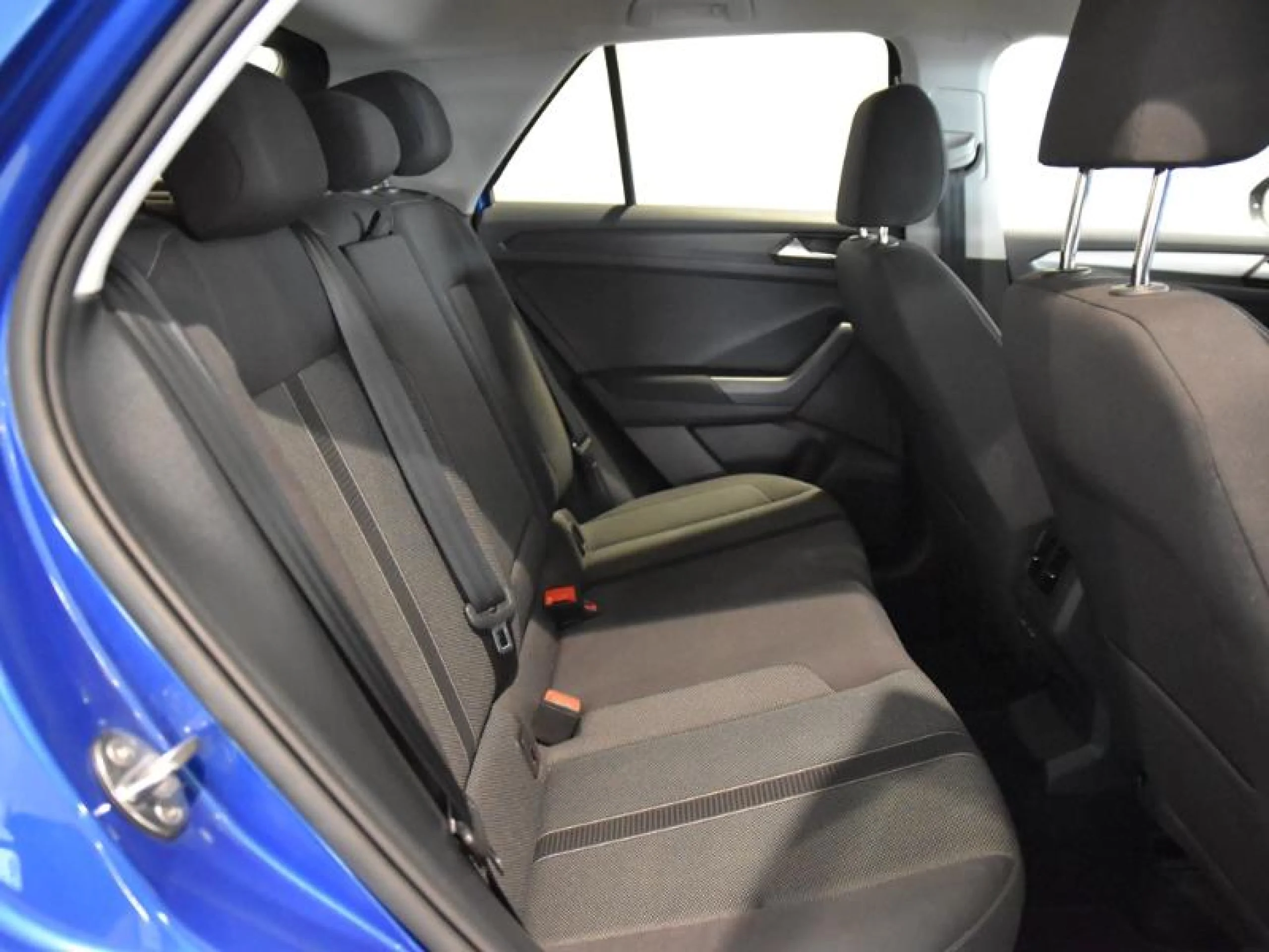 VOLKSWAGEN T ROC ··MÁS·· 1.5 TSI 110KW (150CV) DSG - Foto 6