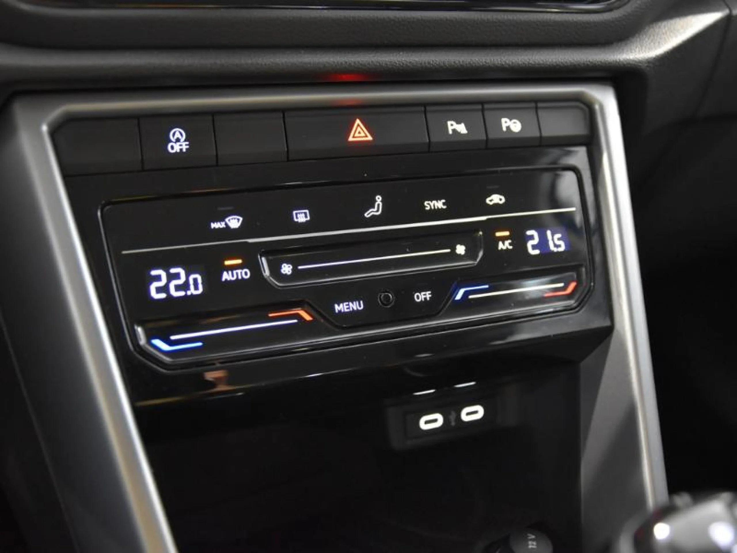 VOLKSWAGEN T ROC ··MÁS·· 1.5 TSI 110KW (150CV) DSG - Foto 11