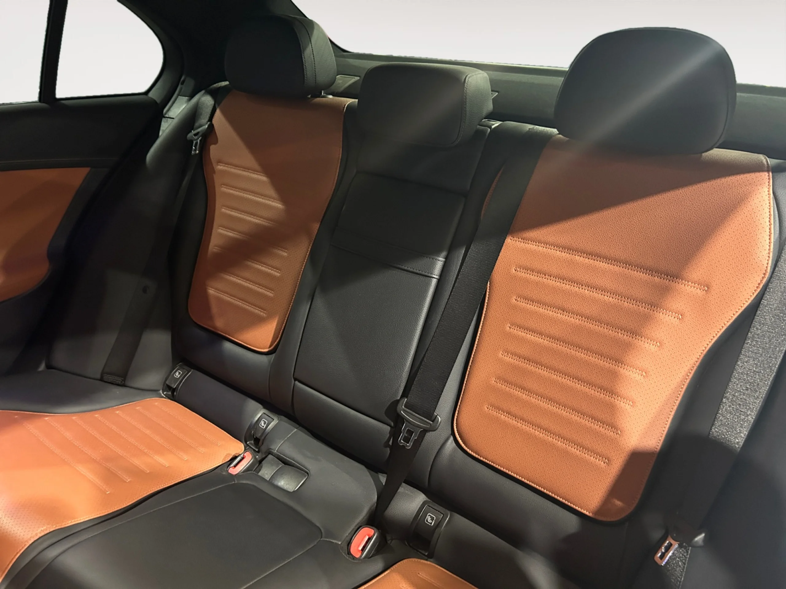 MERCEDES-BENZ CLASE C C 200 - Foto 6