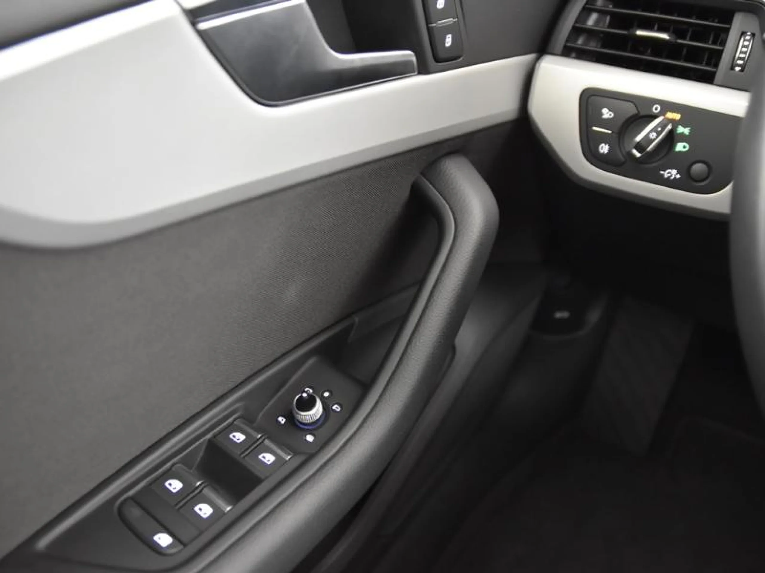 AUDI A4 AVANT ADVANCED 30 TDI 100KW S TRONIC - Foto 18