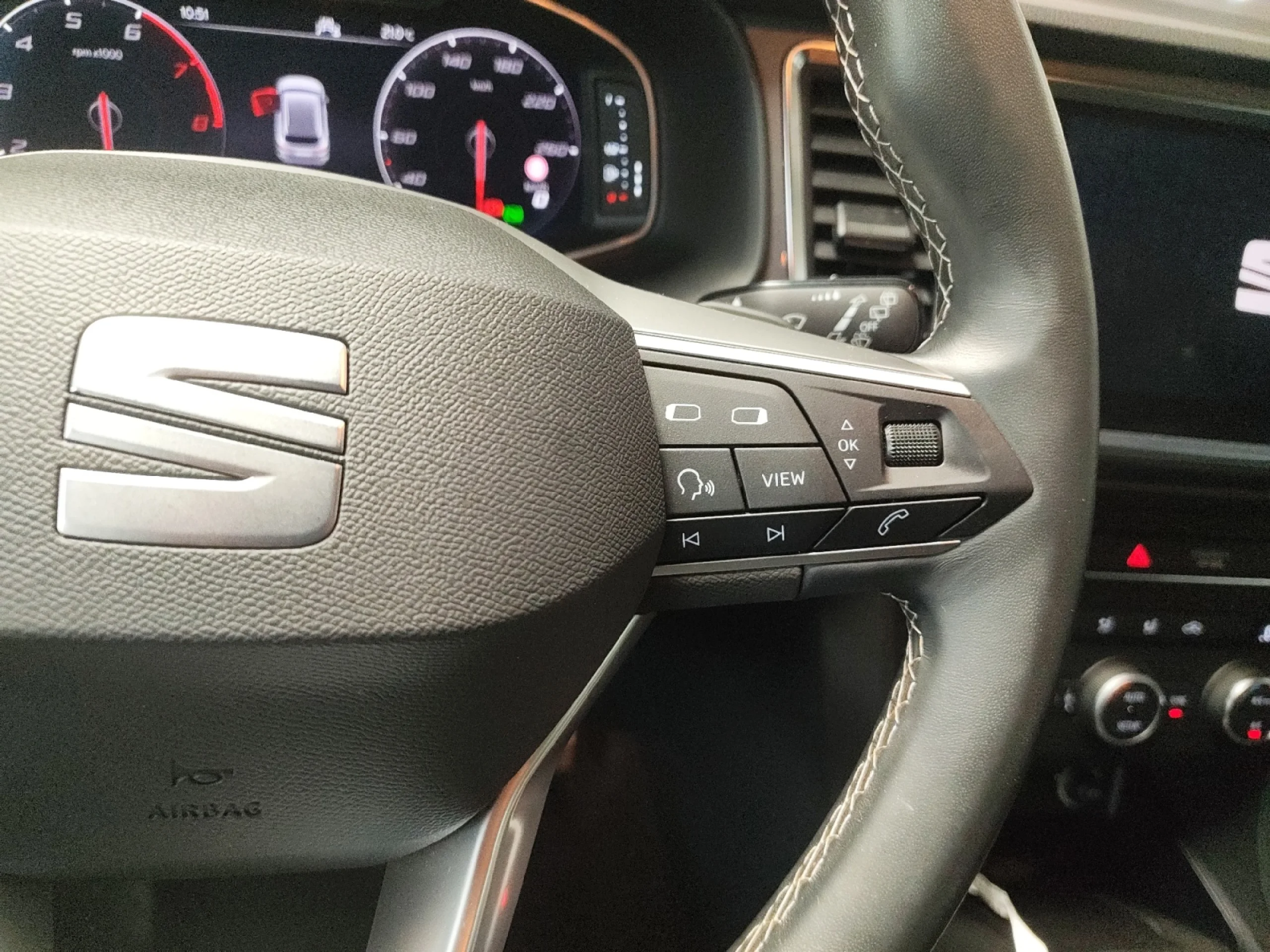 SEAT ATECA 1.5 TSI 110KW DSG FR SPECIAL EDITION - Foto 11