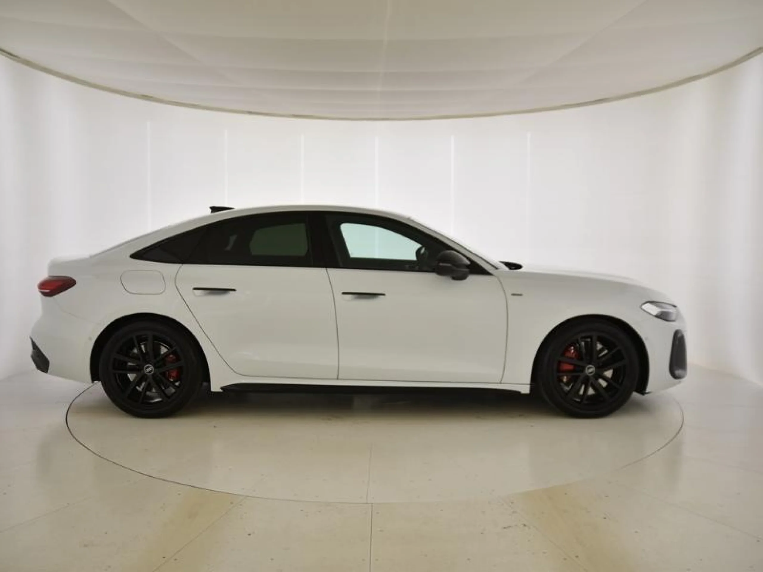 AUDI A5 E HYBRID QUATTRO 220KW(299CV) BLACK LINE - Foto 3