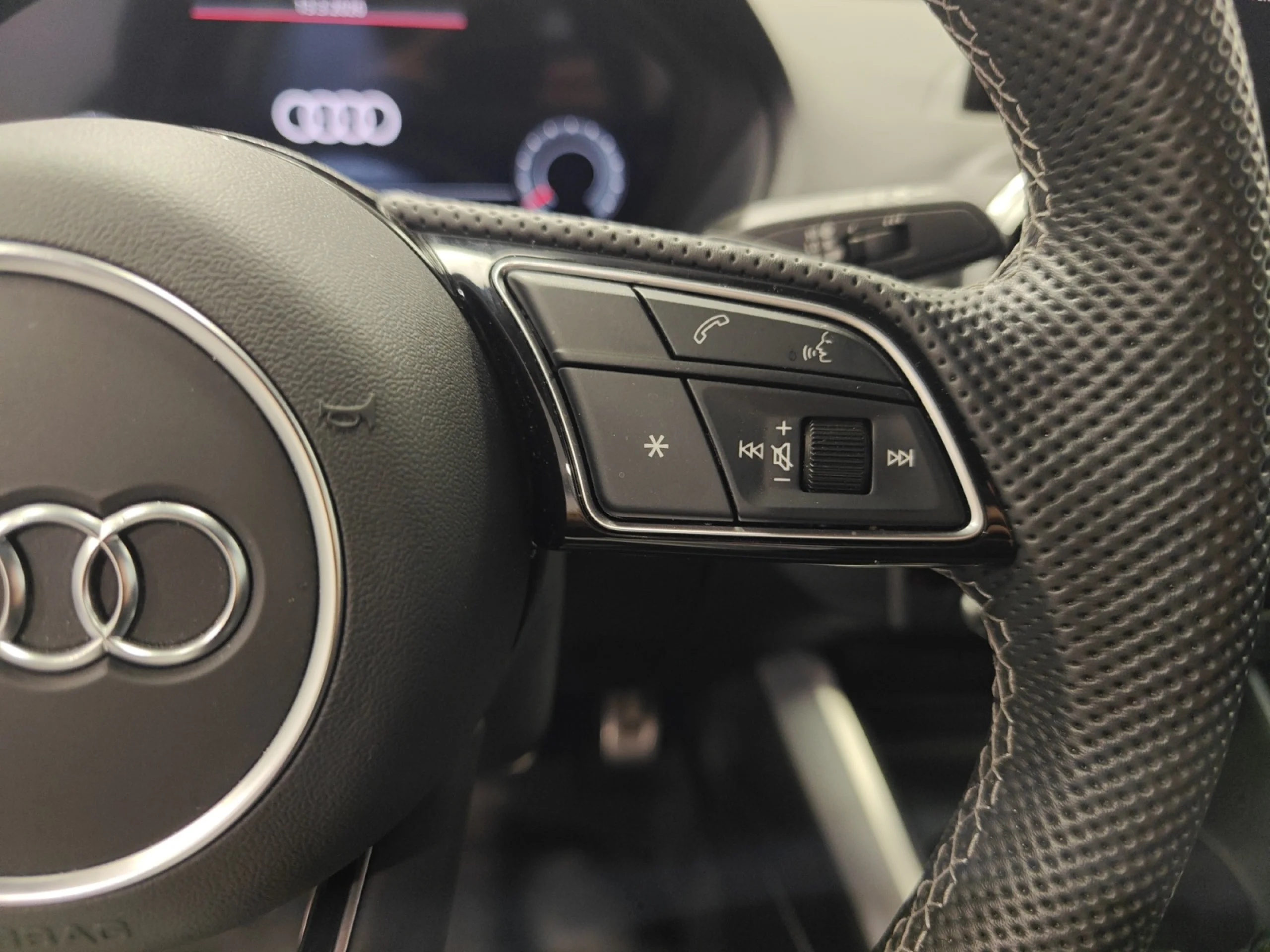 AUDI Q2 ADRENALIN BLACK ED 35 TDI 110KW S TRONIC - Foto 10